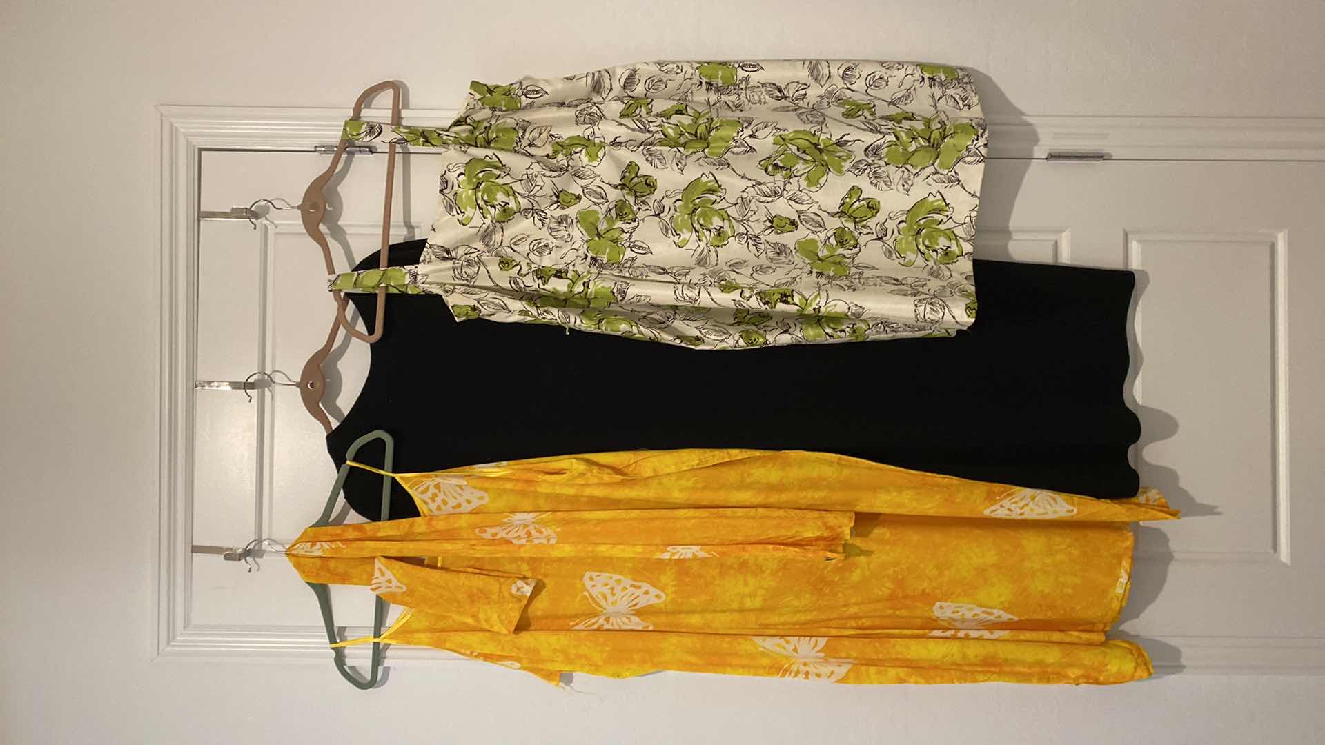 Photo 1 of 3 WOMENS SIZE XXL DRESSES