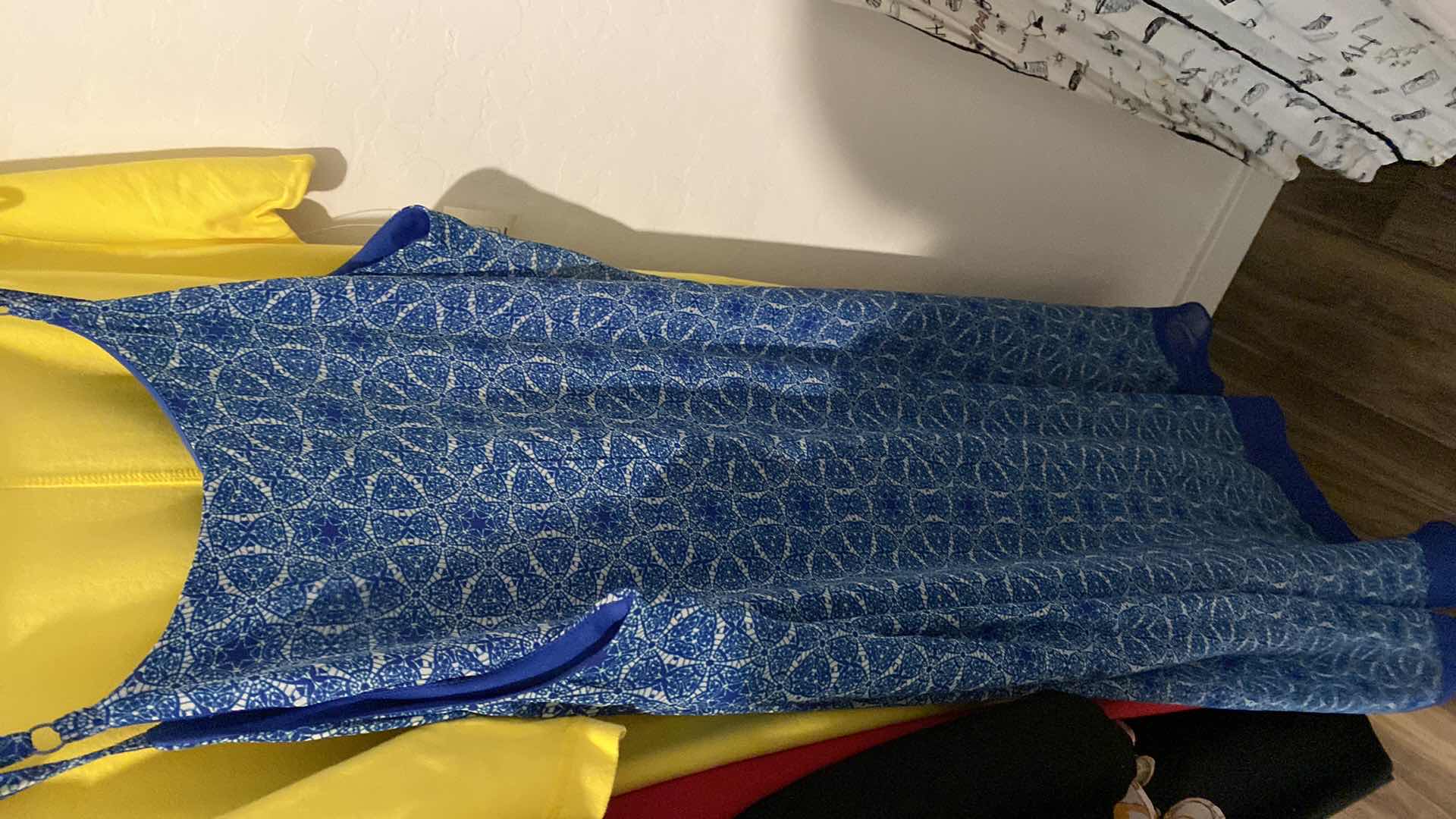 Photo 4 of 8 PIECES WOMENS SIZE XXL DRESSES