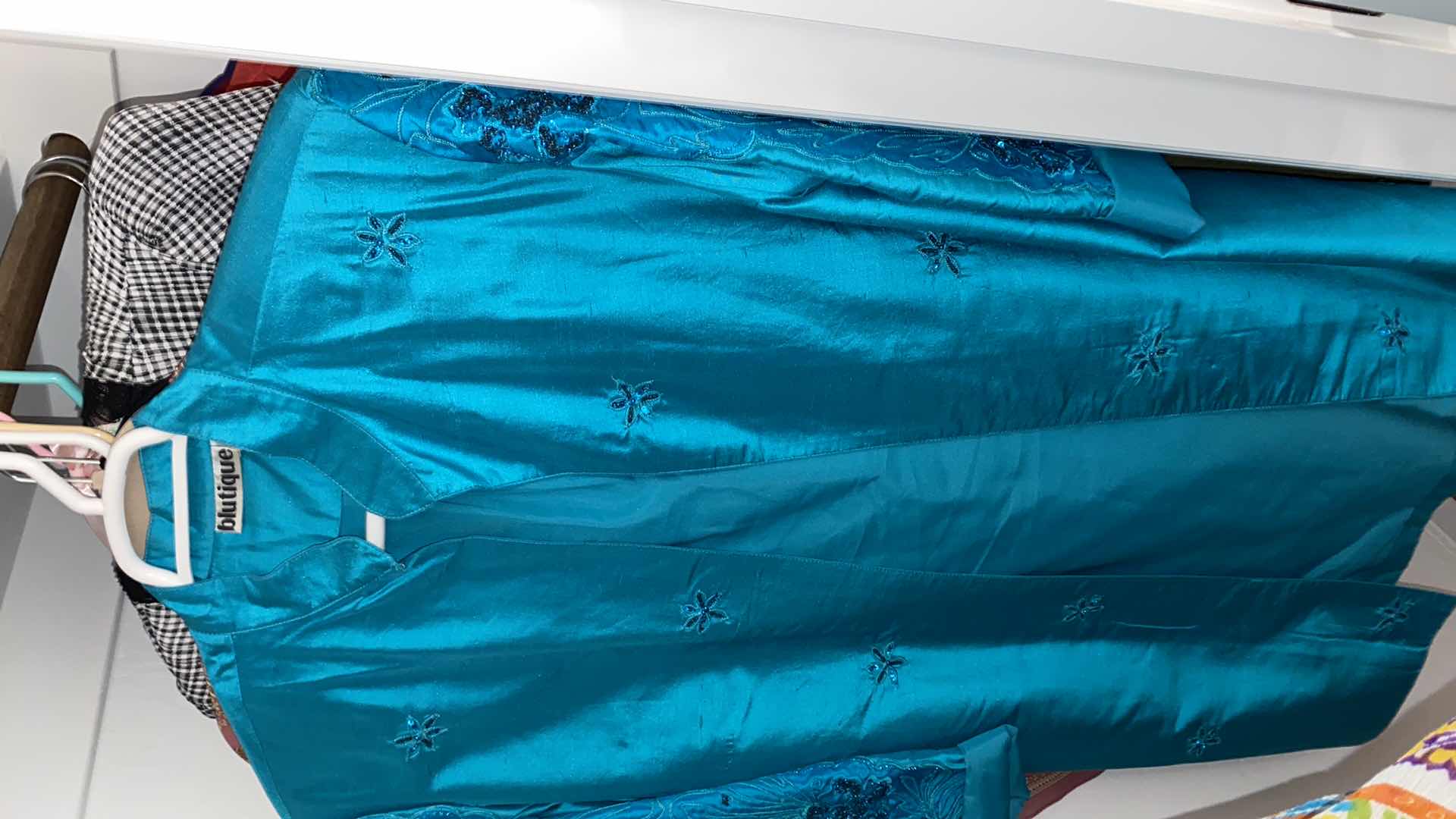 Photo 1 of 8 PIECES WOMENS SIZE XL AND XXL CLOTHING