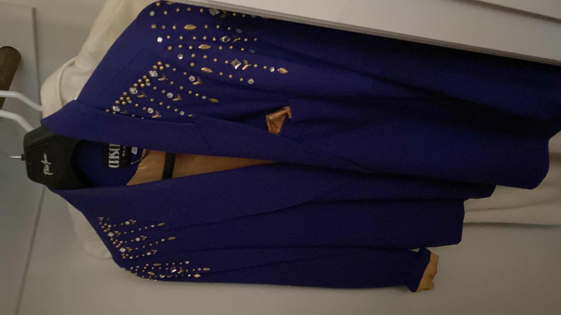 Photo 1 of 8 PIECES WOMENS SIZE XL AND XXL CLOTHING