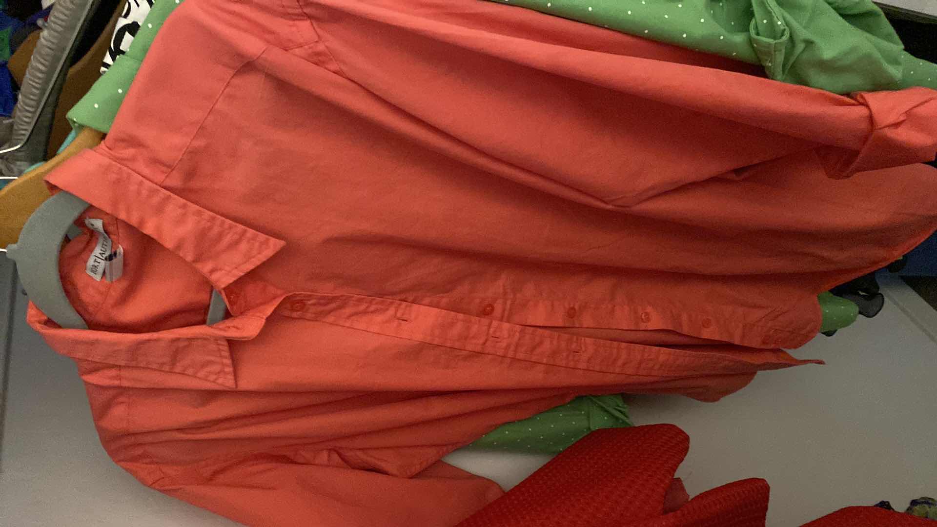 Photo 3 of 8 PIECES WOMENS SIZE XXL CLOTHING