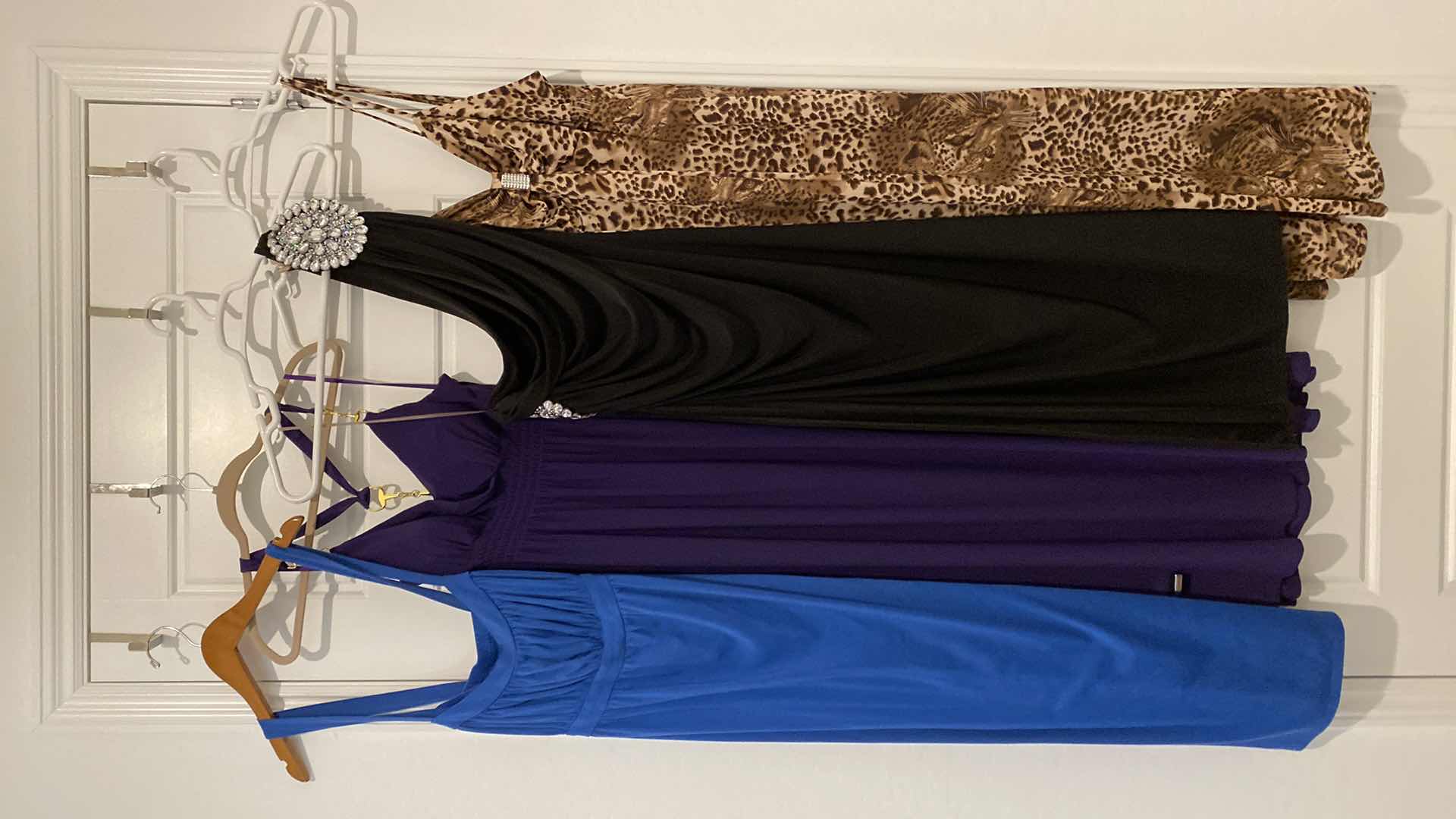 Photo 1 of 4 WOMENS SIZE XL DRESSES