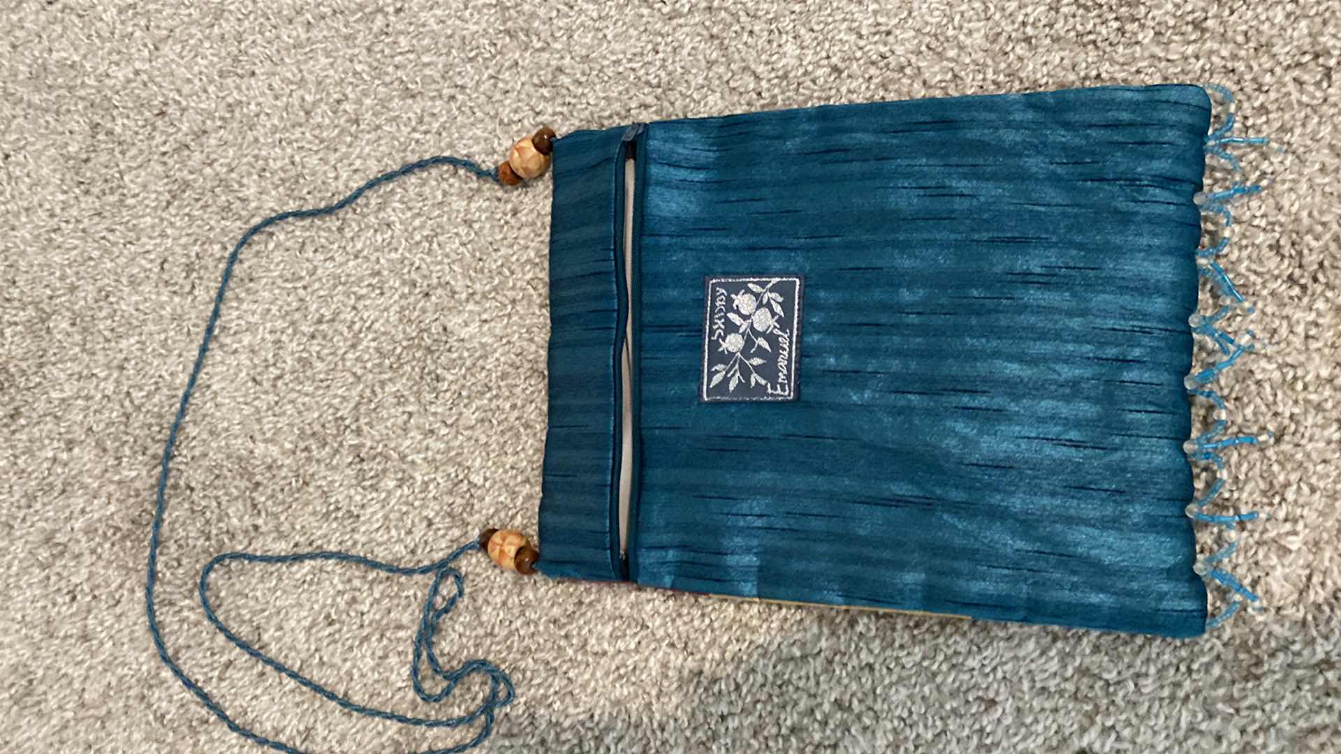 Photo 1 of WOMENS NEW CROSS BODY BAG