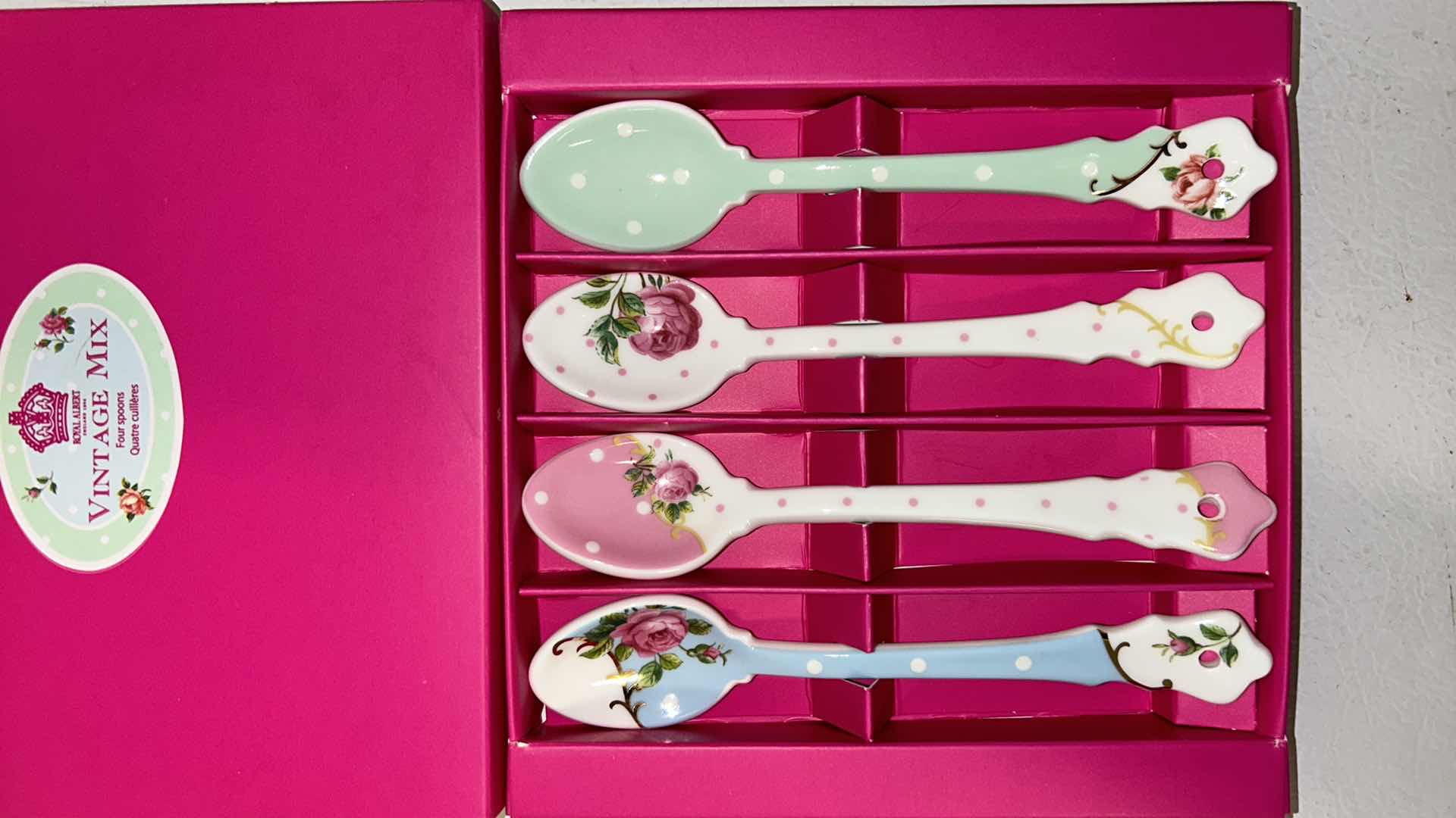 Photo 2 of $58 ROYAL ALBERT VINTAGE MIX TEASPOONS