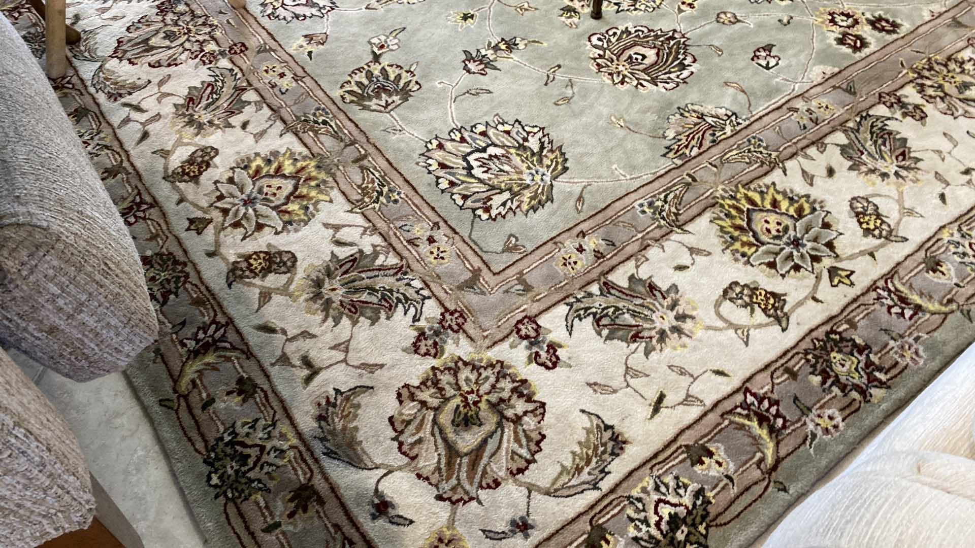 Photo 1 of NOURISON 2000 COLLECTION NEW ZEALAND WOOL AREA RUG 7’9” X 9’9”