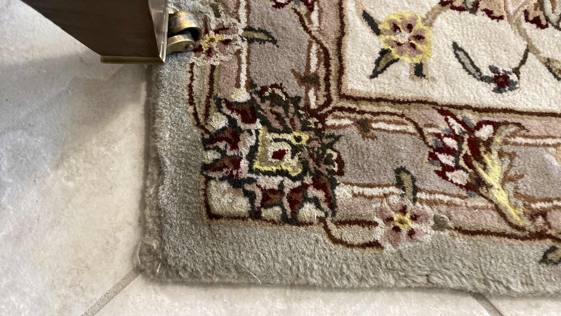 Photo 1 of NOURISON 2000 COLLECTION NEW ZEALAND WOOL AREA RUG 7’9” X 9’9”