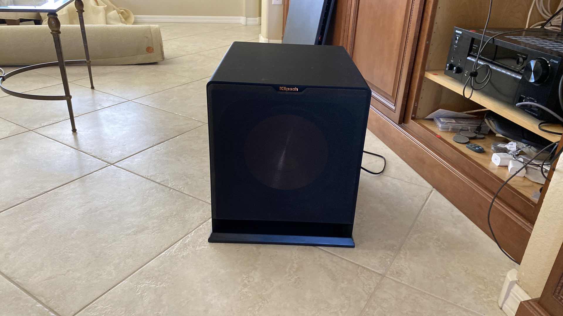 Photo 1 of KLIPSCH MODEL R-112SW 480W POWER SUBWOOFER SPEAKER