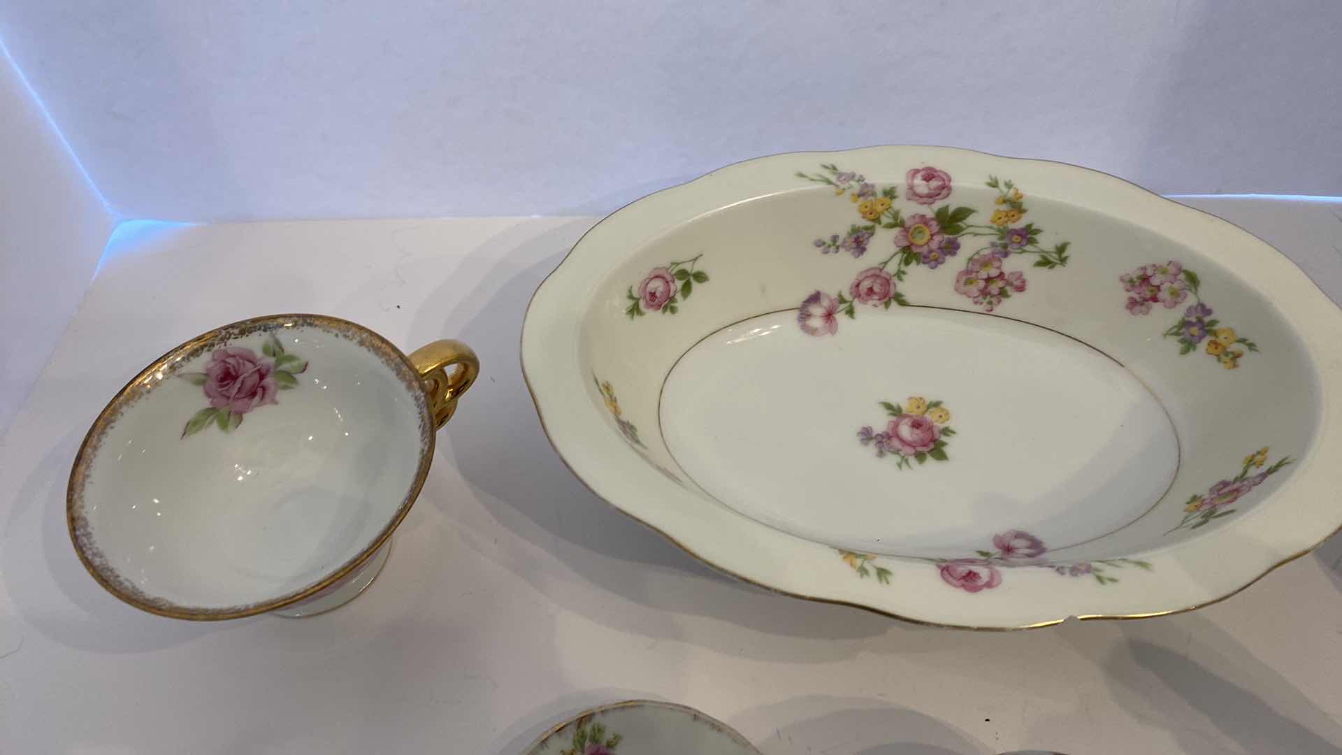 Photo 2 of 6 PIECES ASSORTED PORCELAIN