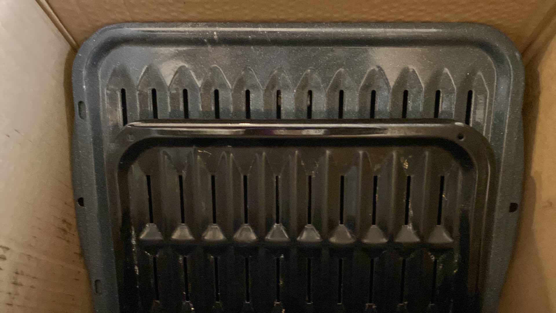 Photo 3 of CONTENTS OF BOX BAKEWARE ROASTING PAN AND MORE