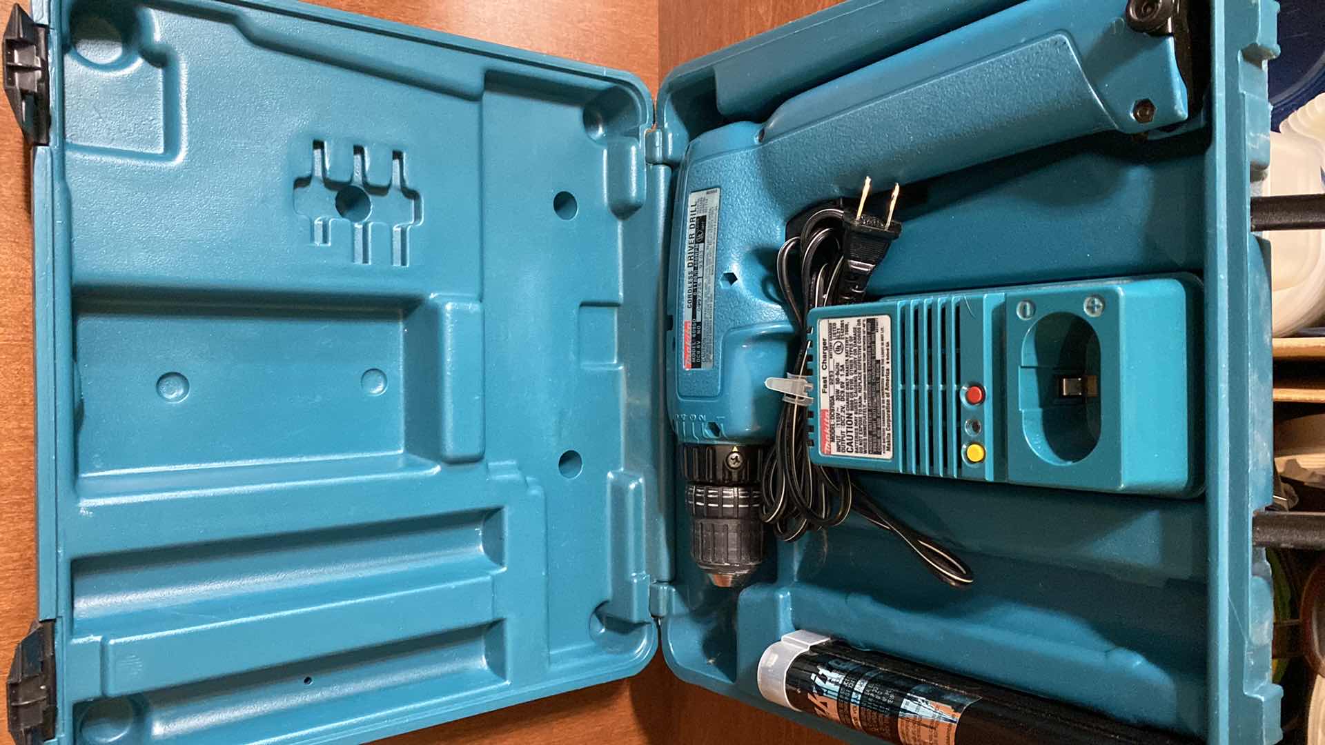 Photo 1 of MASKITA DRILL IN CASE WITH BATTERY AND CHARGER