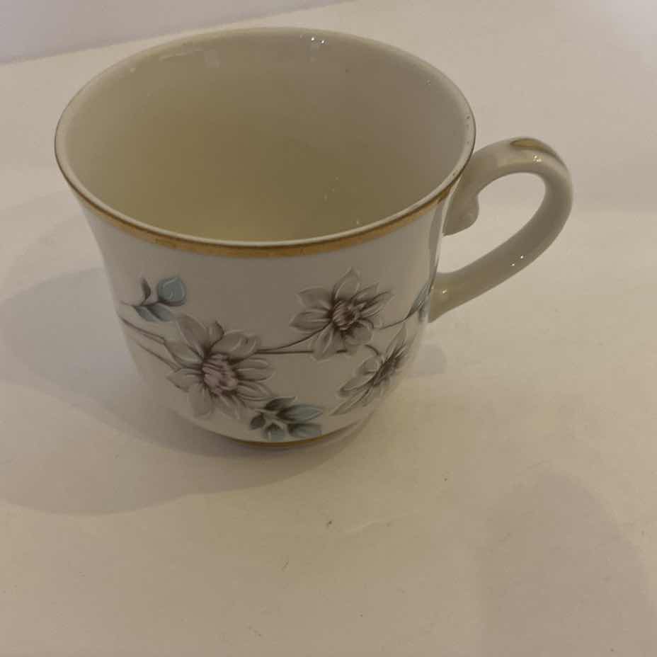 Photo 1 of GOLD RIMMED VAVARIA GERMANY PORCELAIN TEA POT CREAM AND SUGAR 1 CUP