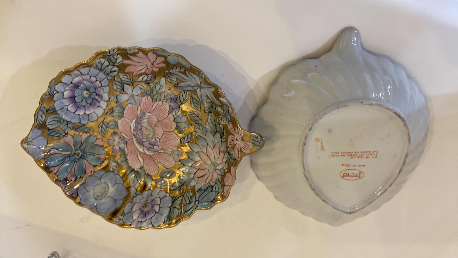 Photo 1 of PAIR OF MAXCERA ROOSTER PLATES 9” AND PAIR OF TOYA CHINA DECORATIVE BOWLS 7.5”