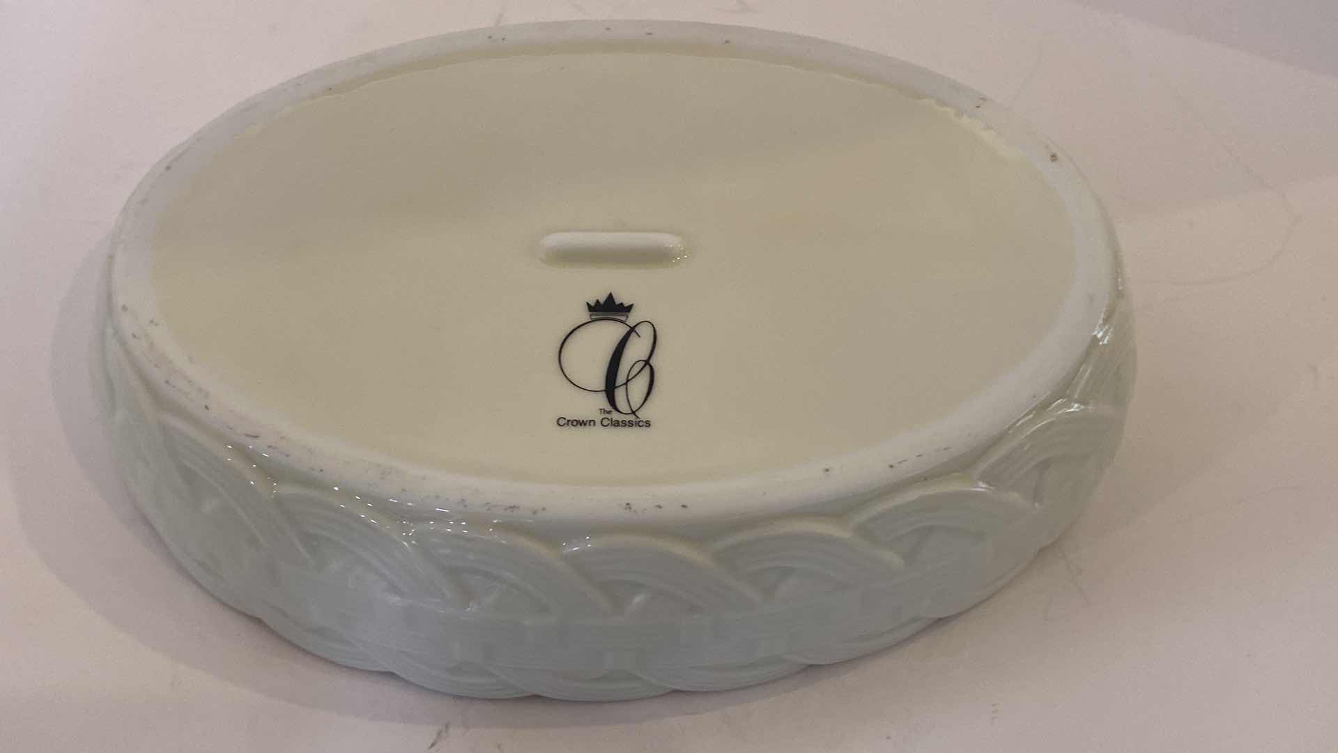 Photo 1 of PAIR OF GOLD RIMMED PORCELAIN FAN 9 1/2” x 6 1/2” AND BOWL 8”