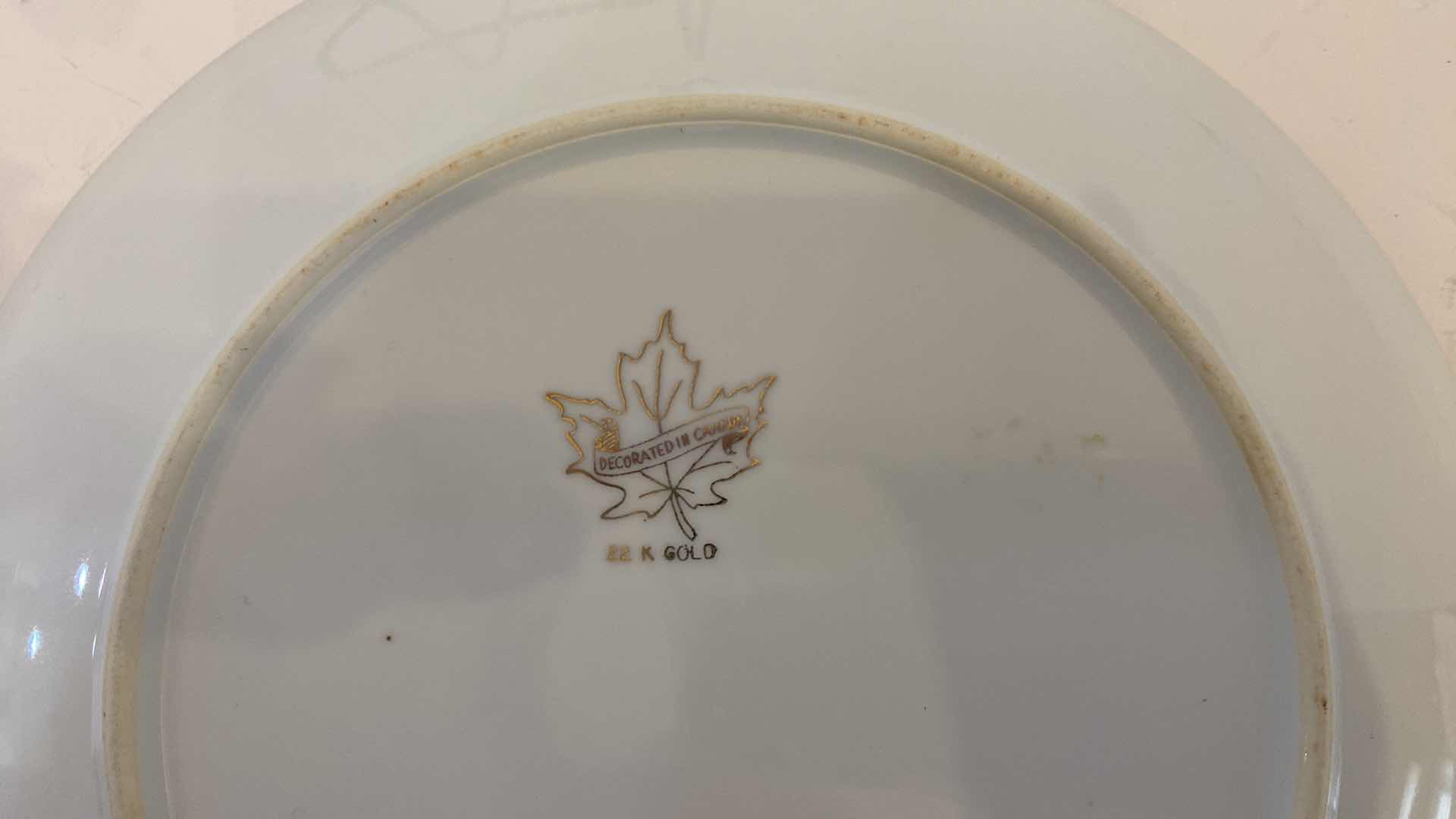 Photo 1 of 22K GOLD RIMMED PLATE 9 1/2”