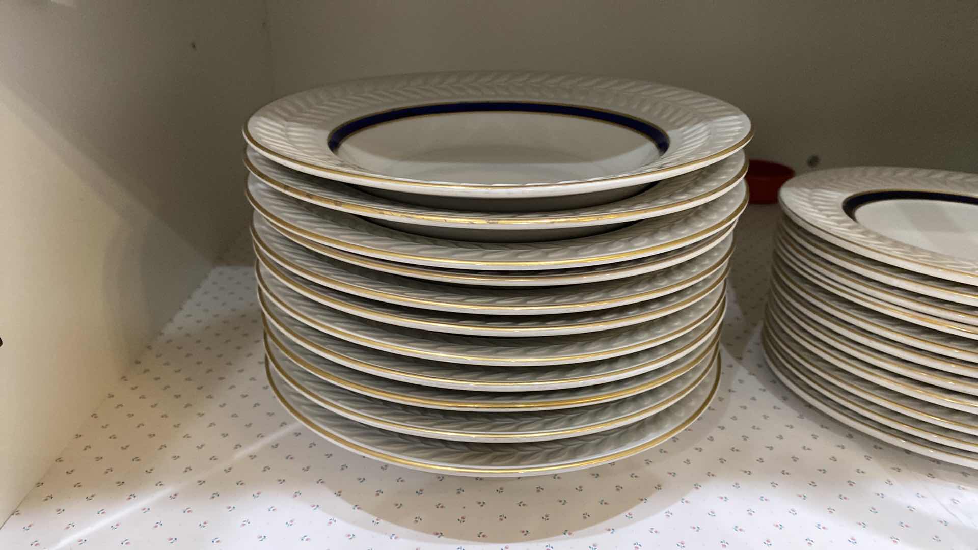 Photo 1 of 96 PIECES SHENAGO CHINA BY ANCHOR HOCKING