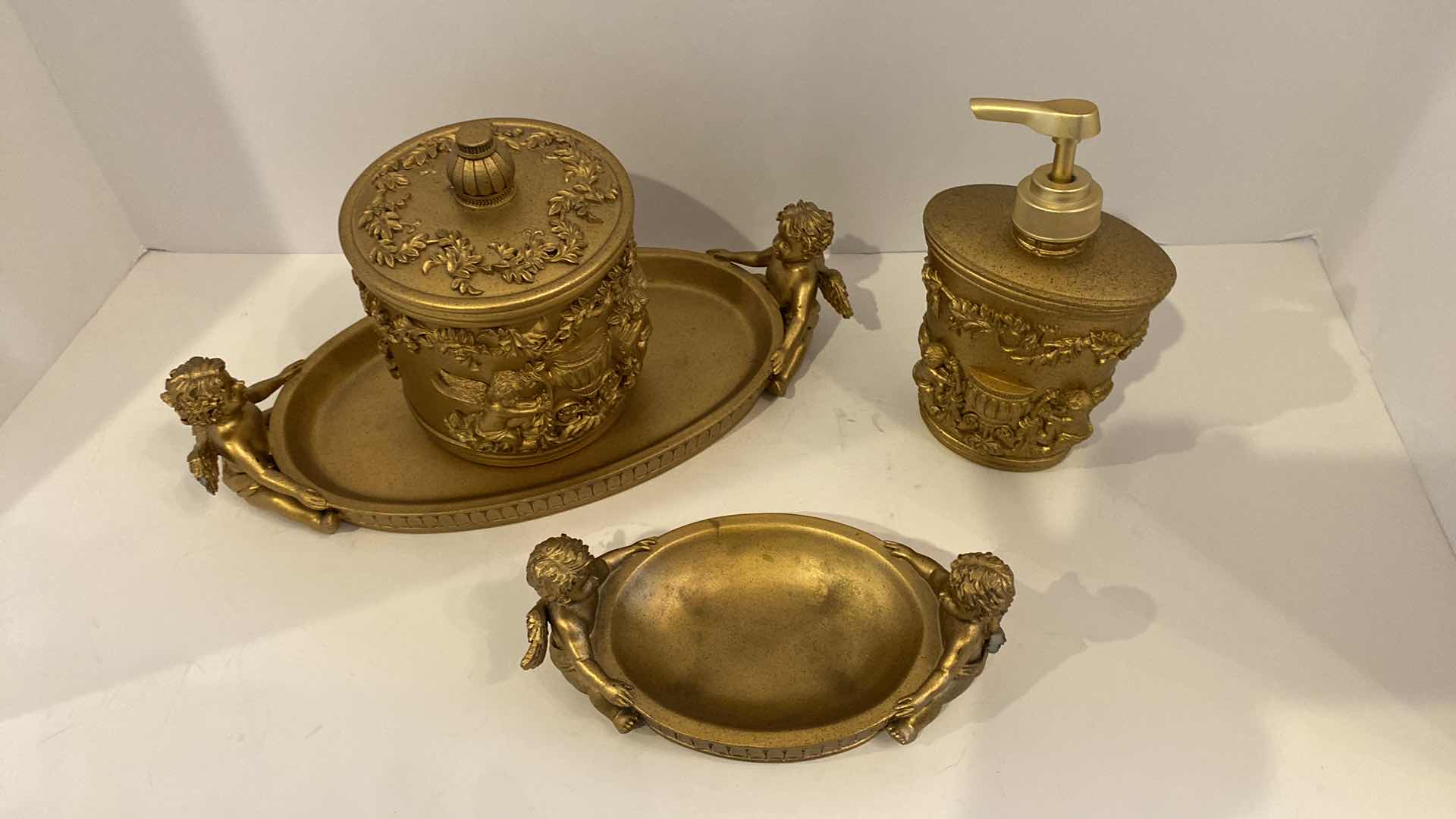 Photo 1 of BATHROOM ASSORTMENT