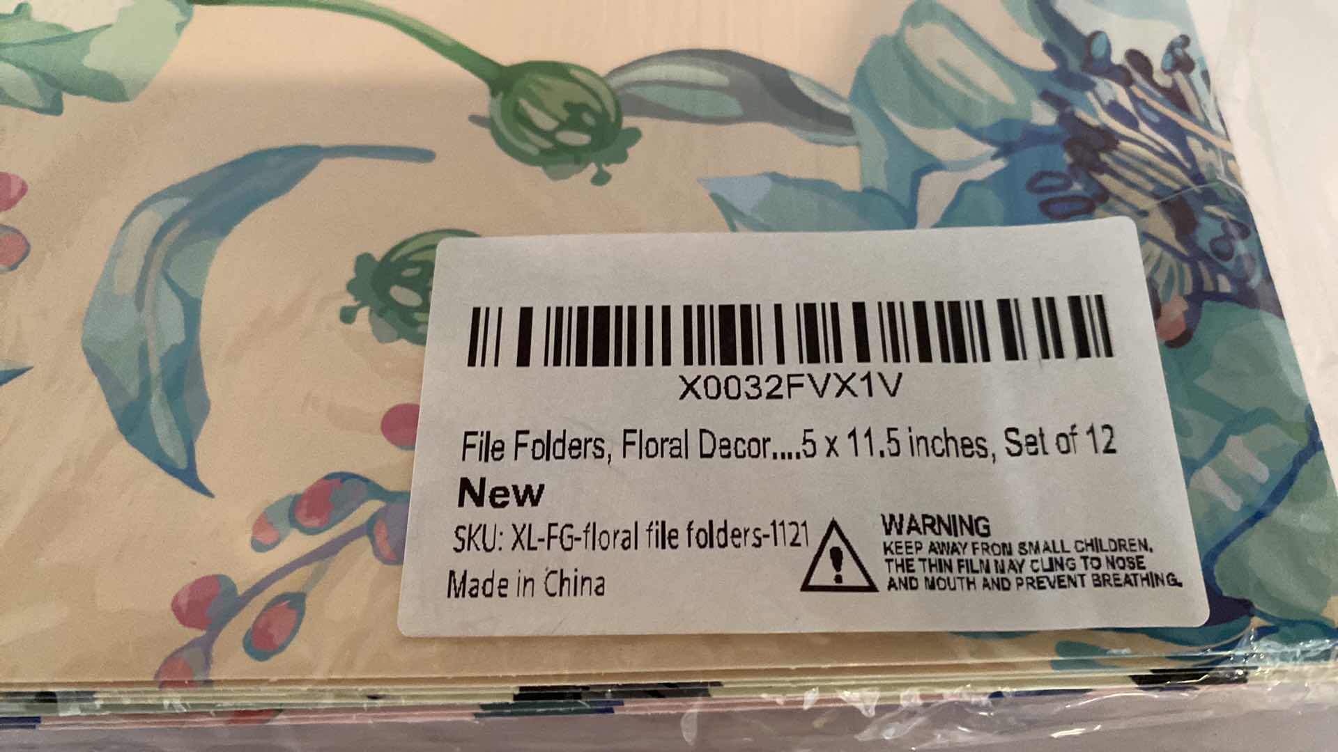 Photo 5 of 5 - 60 SHEET BLOTTERS AND FLORAL FILE FOLDERS