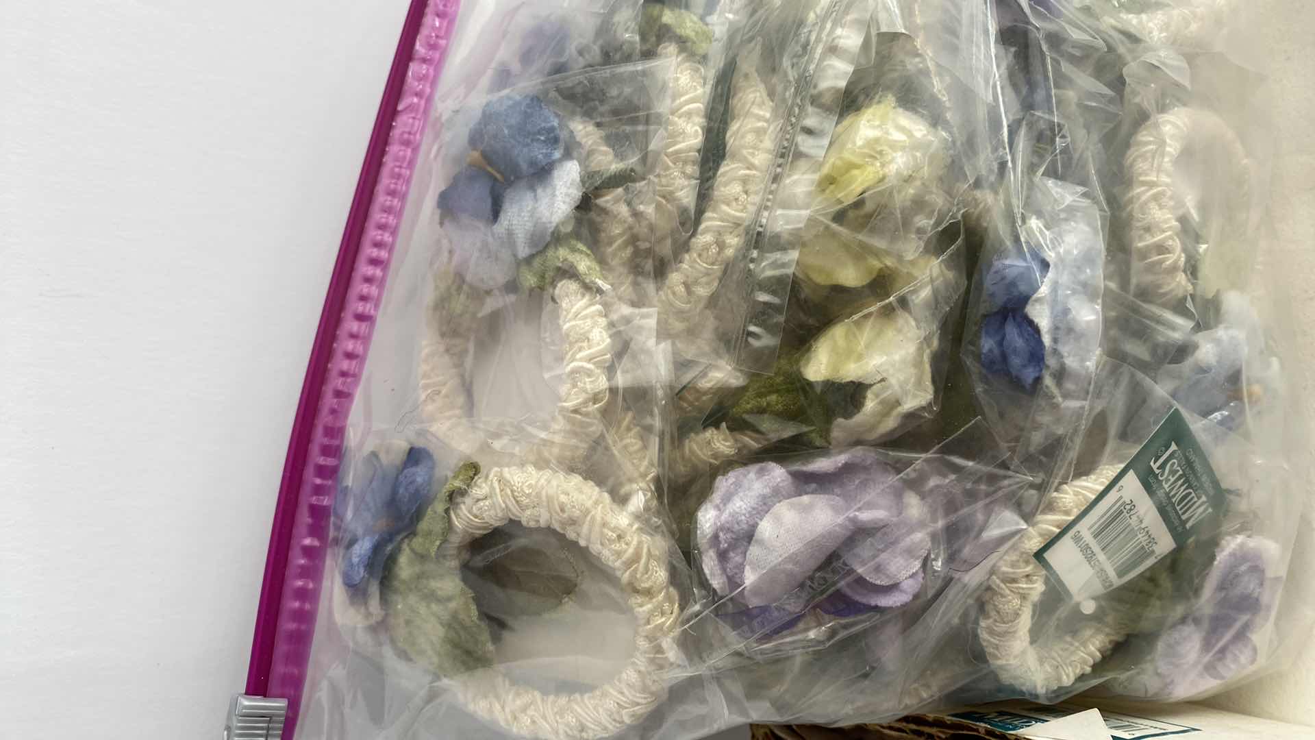 Photo 3 of NAPKIN RINGS AND GARLAND