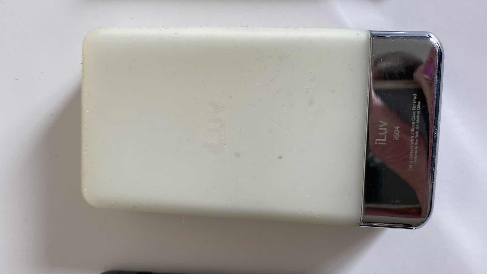 Photo 9 of ELECTRONICS ASSORTMENT APPLE AND MORE