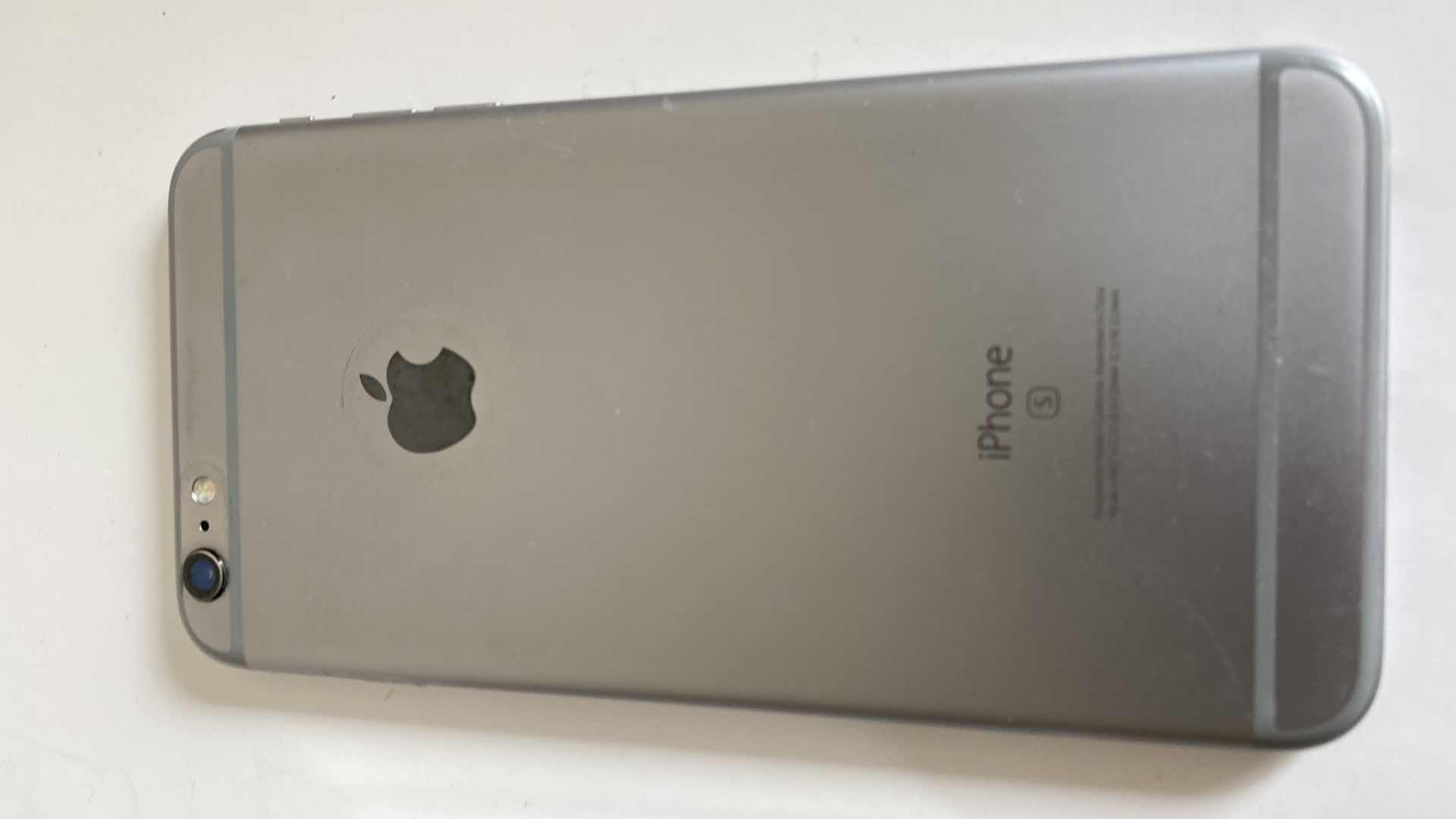 Photo 12 of ELECTRONICS ASSORTMENT APPLE AND MORE