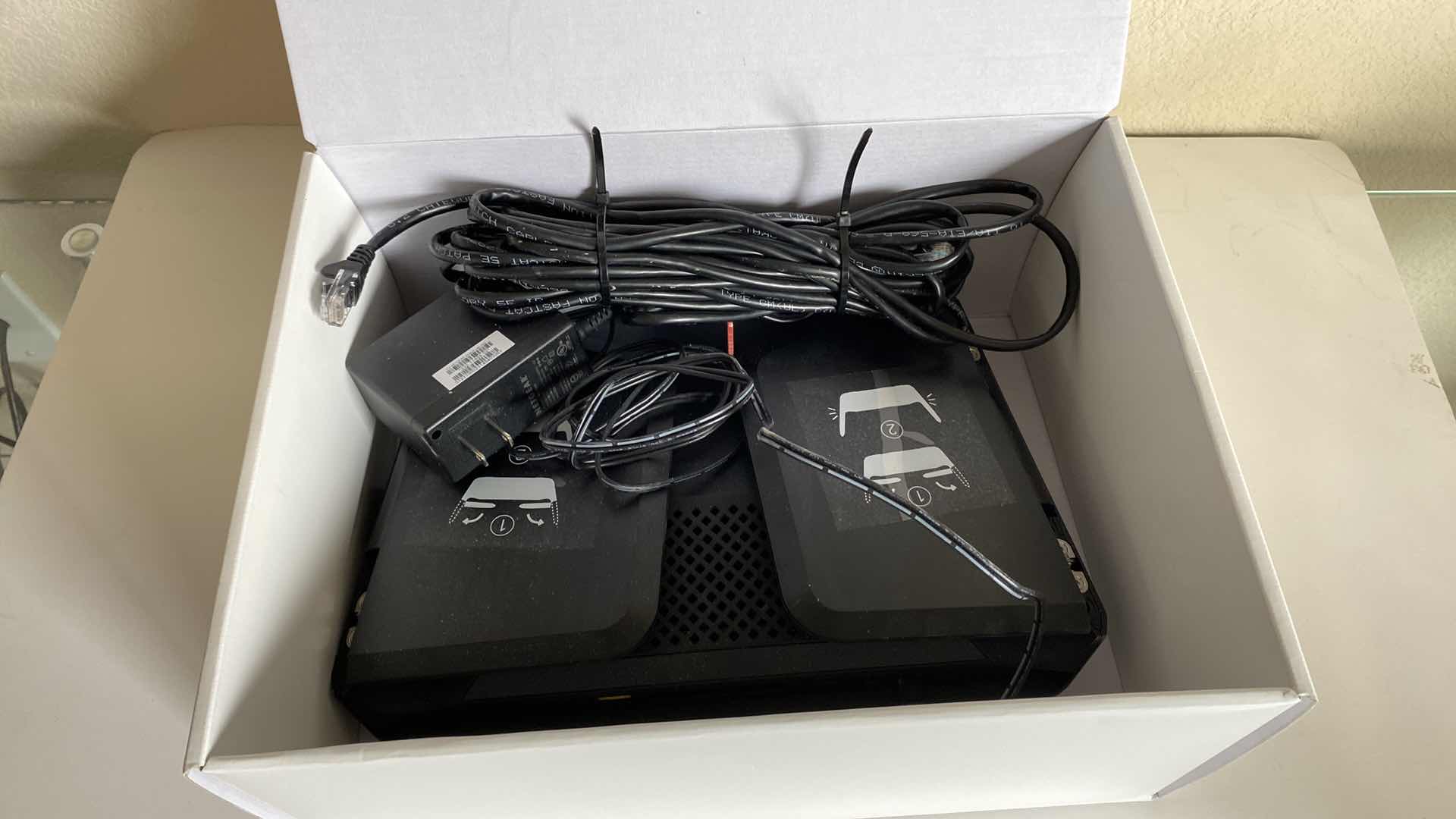 Photo 1 of $305 NETGEAR NIGHTHAWK AX8 ROUTER