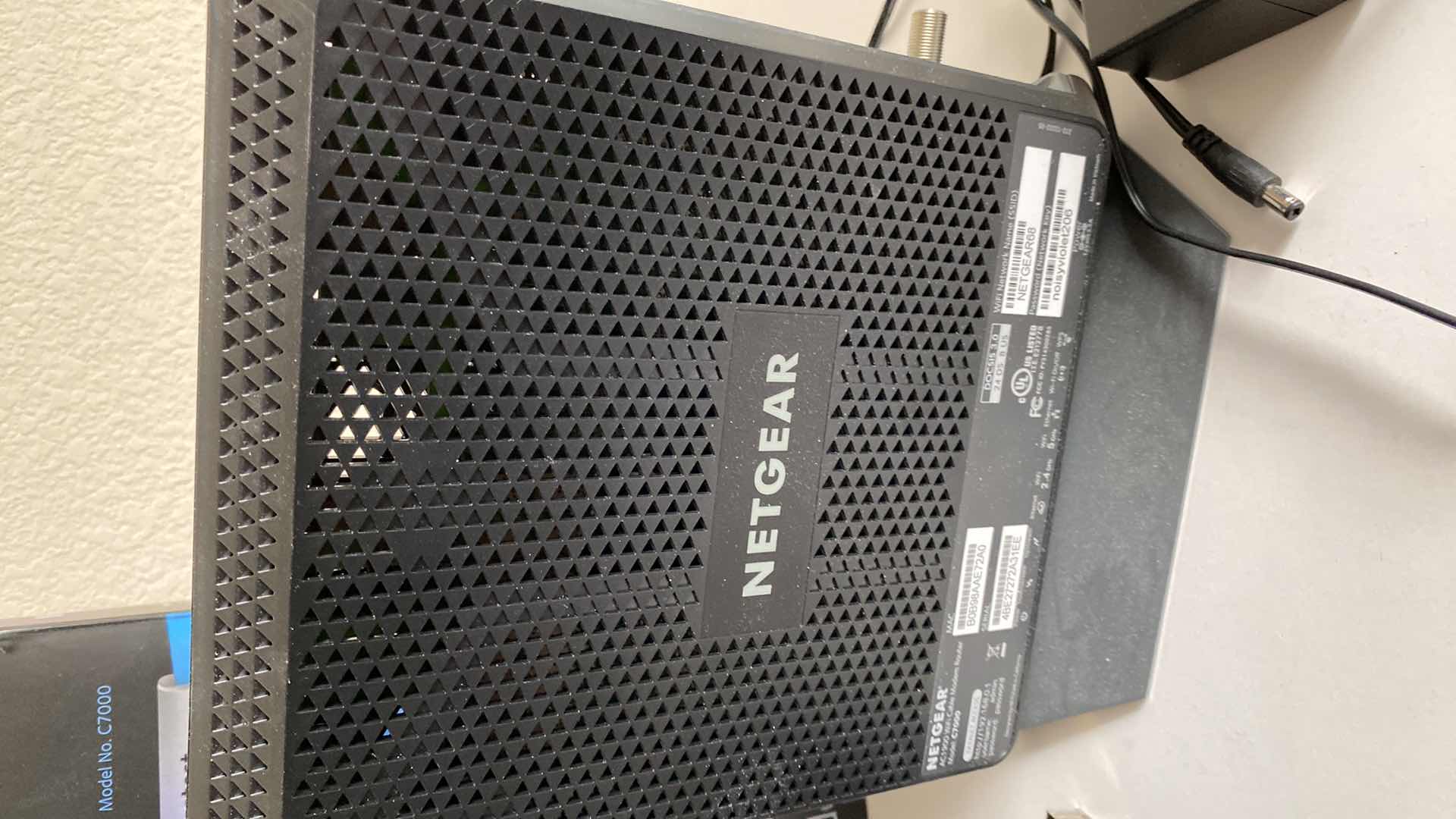 Photo 1 of NETGEAR NIGHTHAWK AC1900 ROUTER