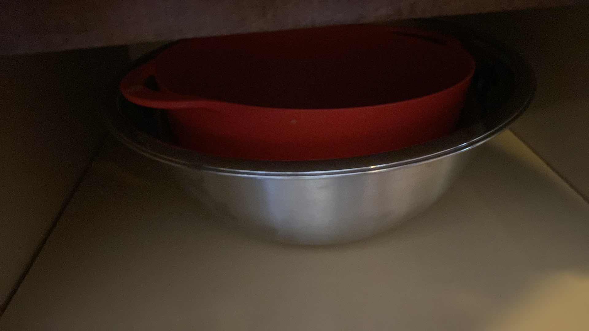 Photo 2 of CONTENTS OF CABINET -MIXING BOWLS