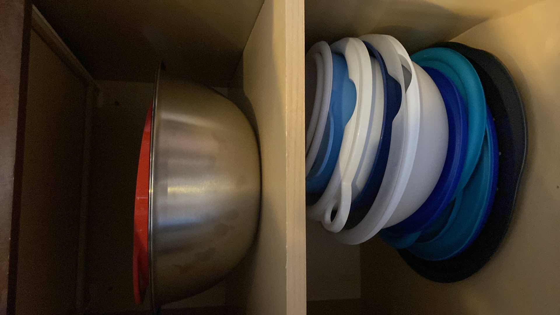 Photo 1 of CONTENTS OF CABINET -MIXING BOWLS