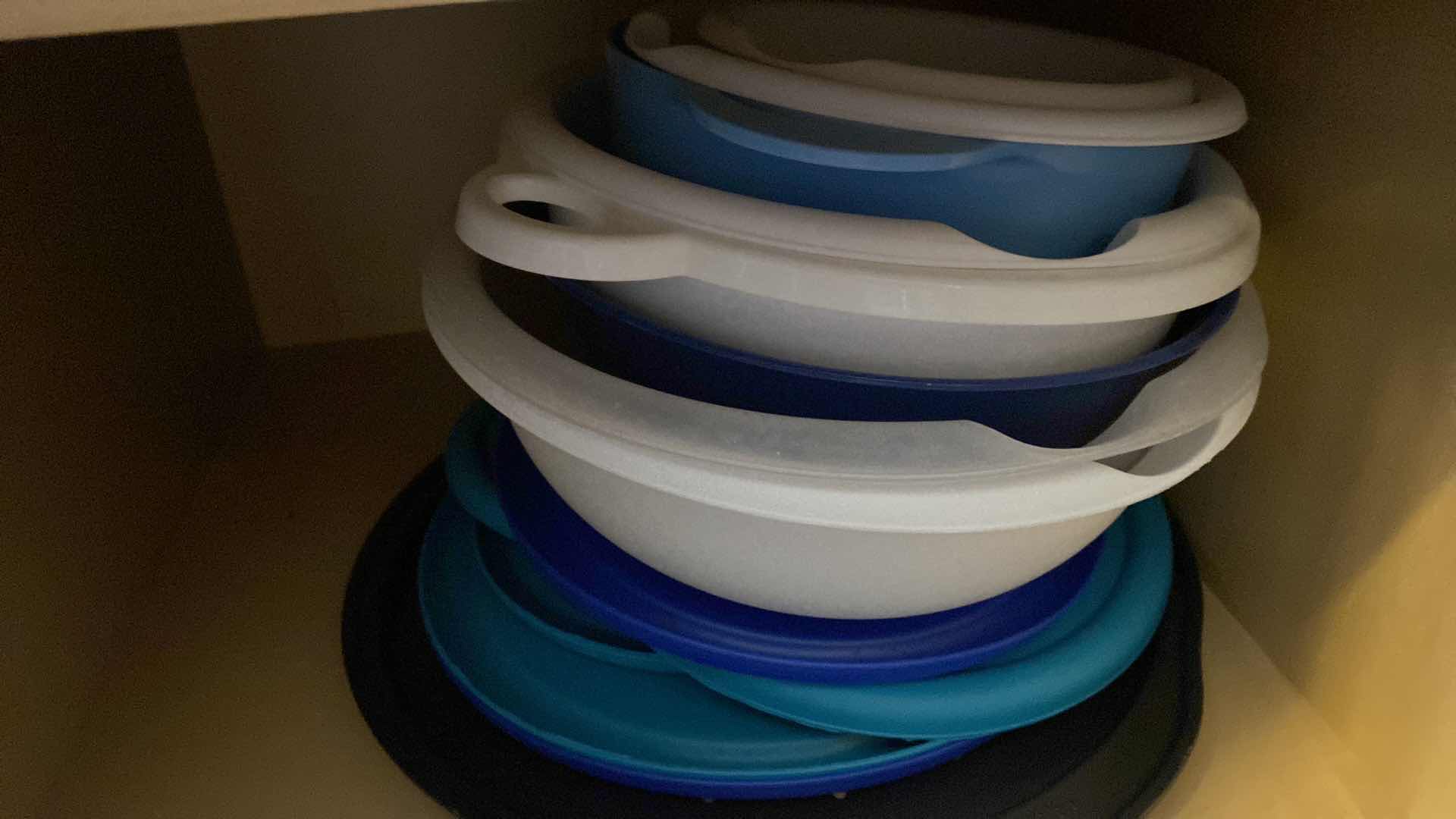 Photo 3 of CONTENTS OF CABINET -MIXING BOWLS