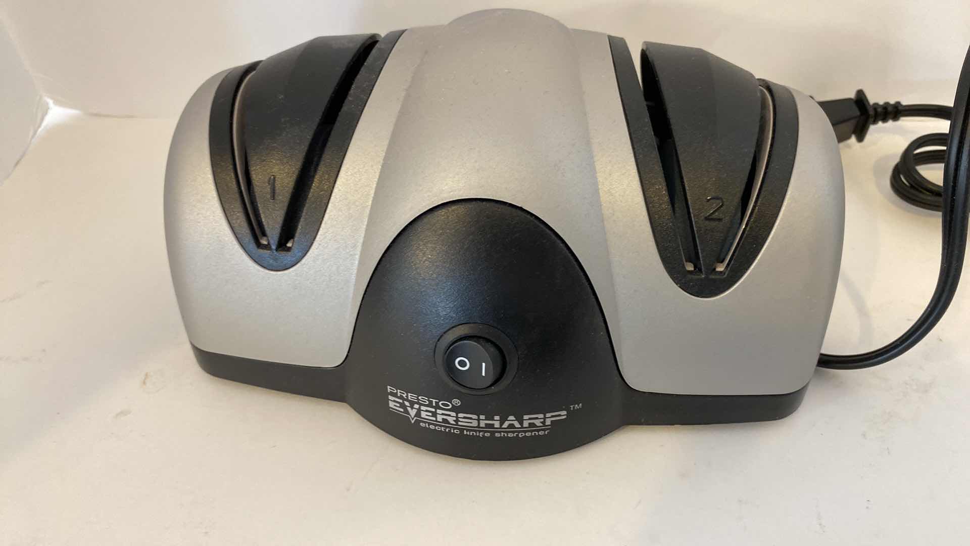 Photo 1 of BLACK AND DECKER ELECTRIC KNIFE AND PRESTO KNIFE SHARPENER