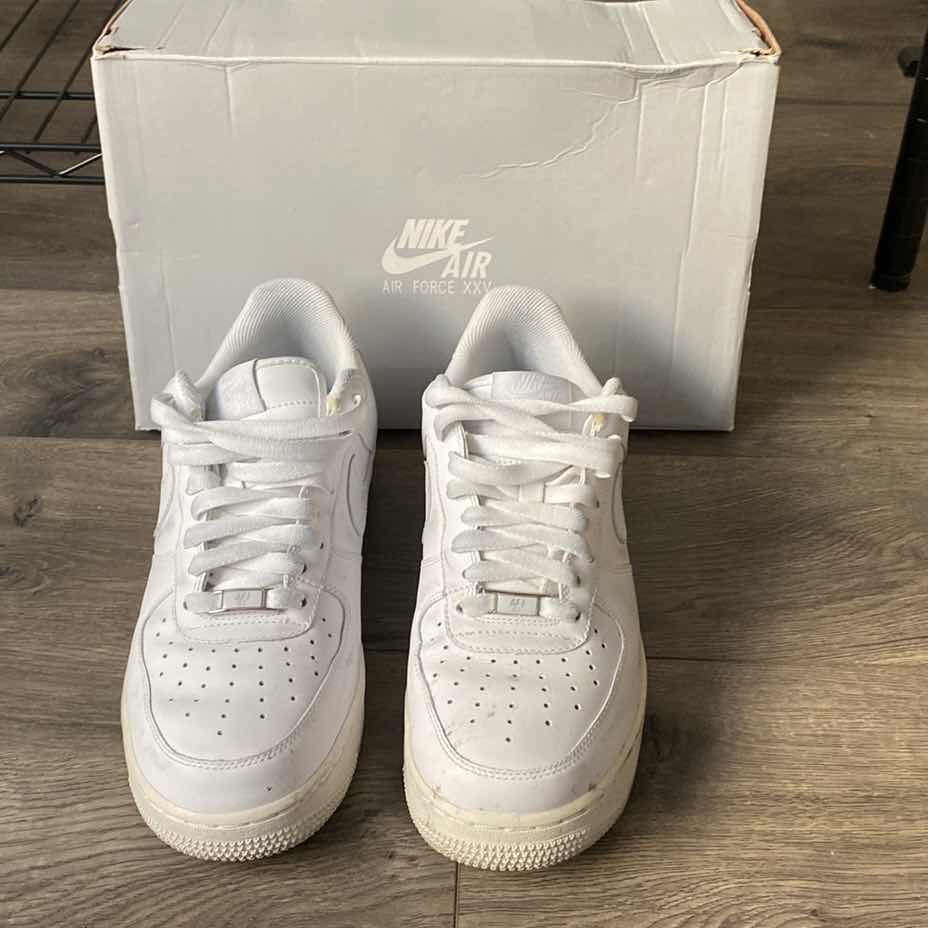 Photo 1 of MENS NIKE AIR AIR FORCE XXV SIZE 8 .5