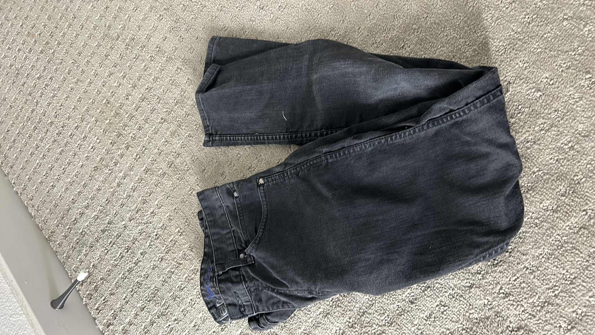 Photo 1 of MENS CALVIN KLEIN CLOTHING ASSORTMENT SEE PHOTOS FOR SIZES