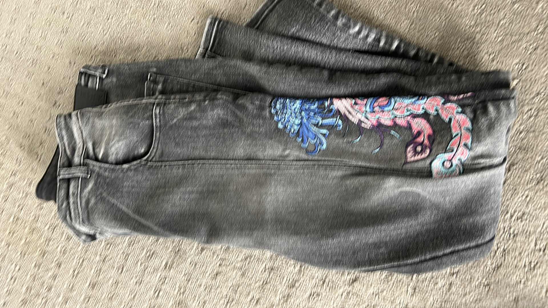 Photo 1 of MENS CALVIN KLEIN CLOTHING ASSORTMENT SEE PHOTOS FOR SIZES