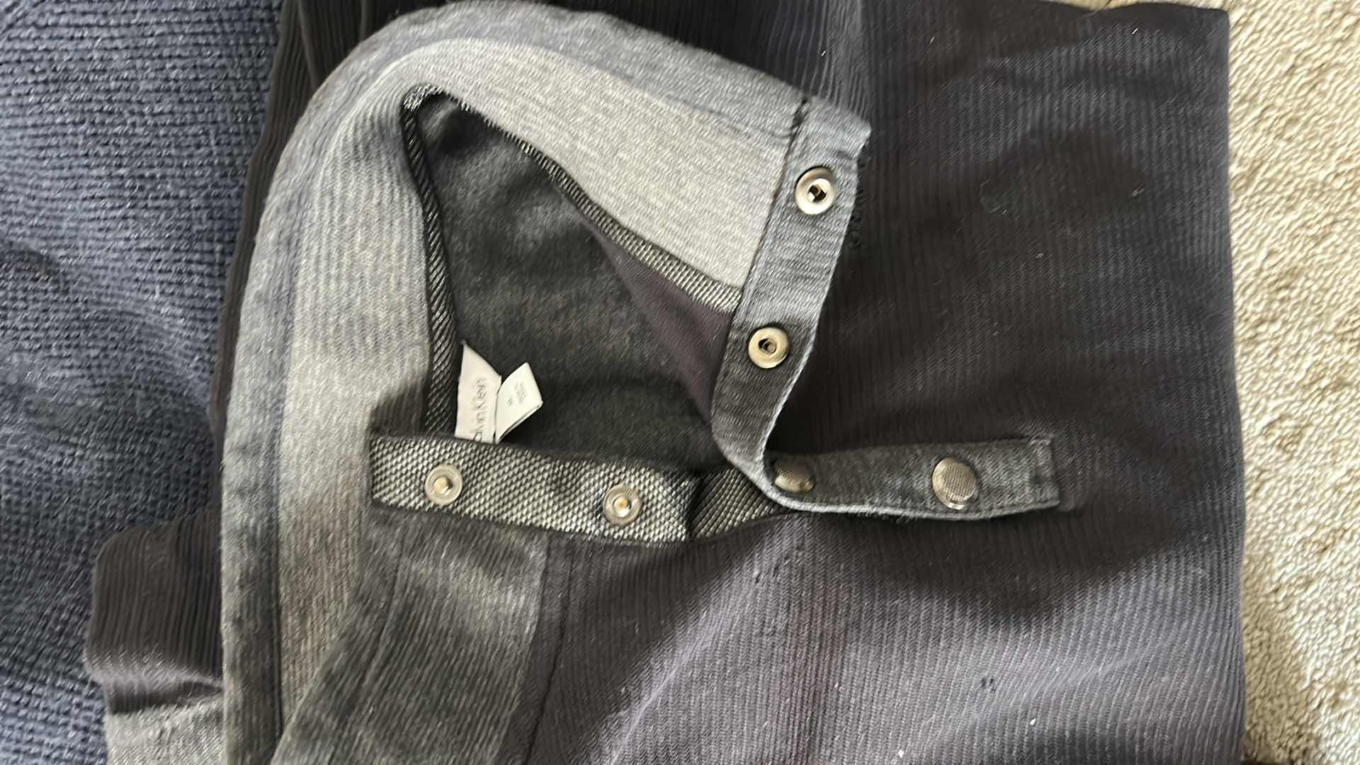 Photo 1 of MENS CALVIN KLEIN CLOTHING ASSORTMENT SEE PHOTOS FOR SIZES