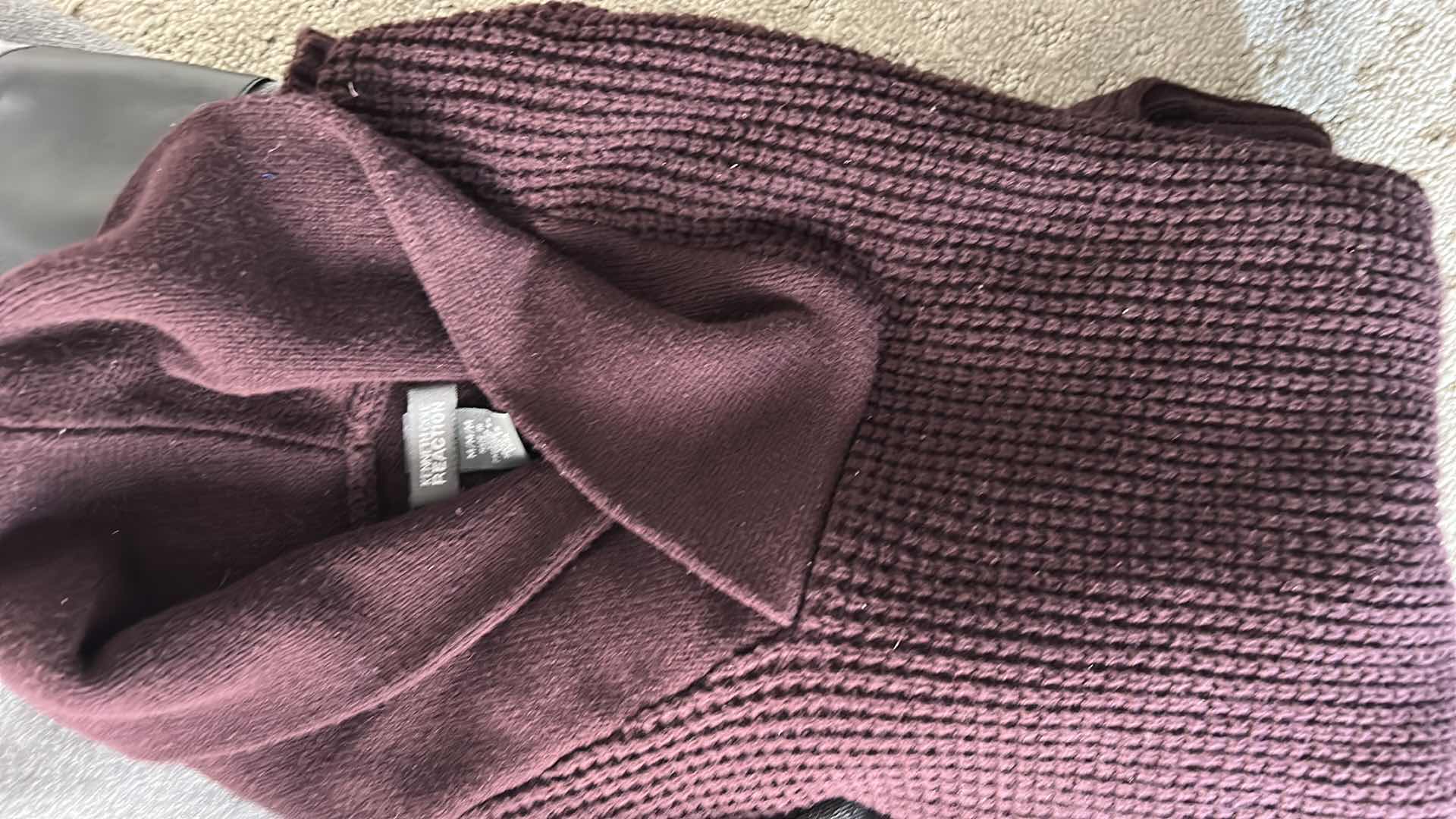 Photo 1 of MENS CALVIN KLEIN CLOTHING ASSORTMENT SEE PHOTOS FOR SIZES