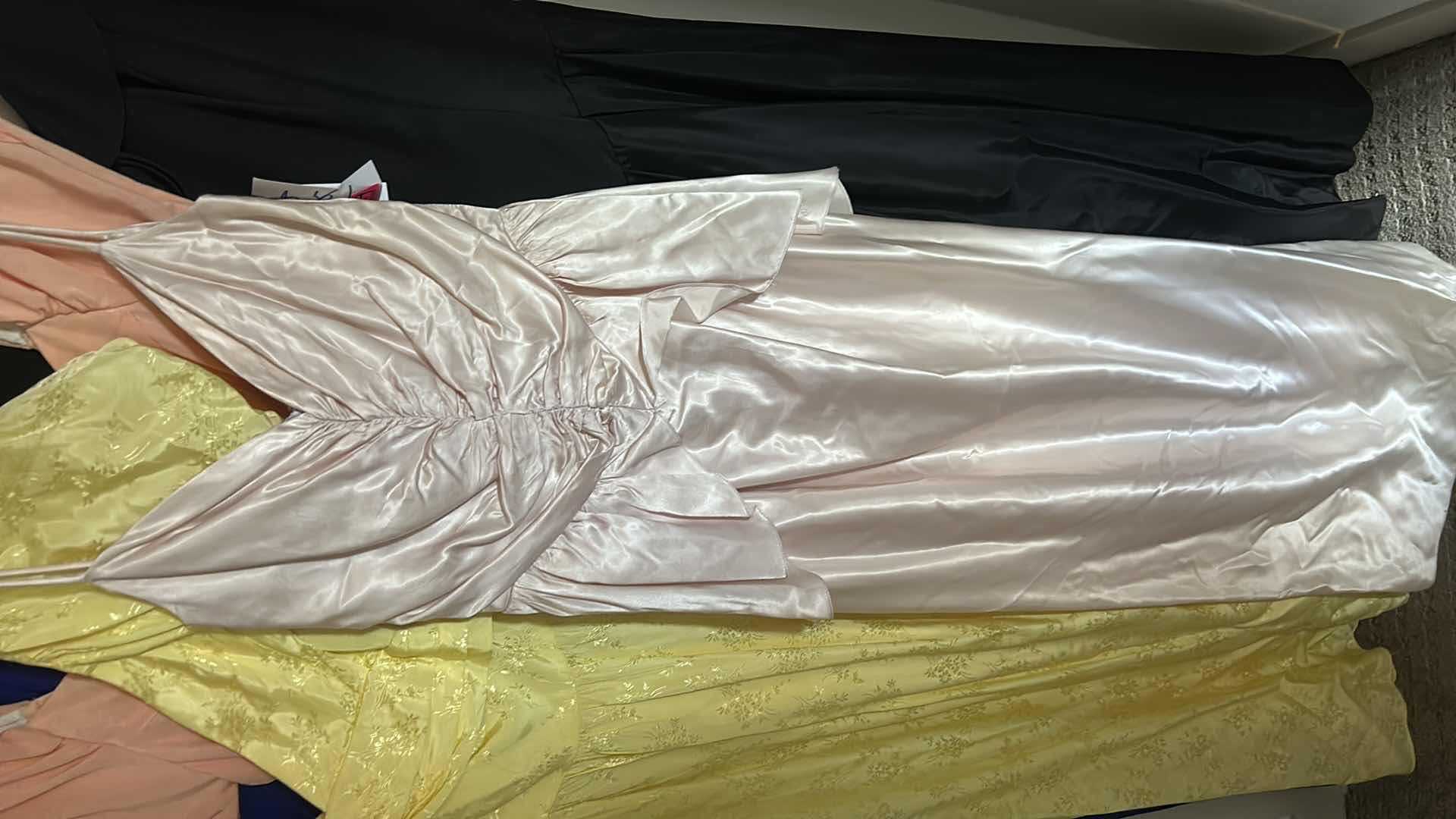 Photo 1 of LONG DRESS ASSORTMENT SIZES L XL