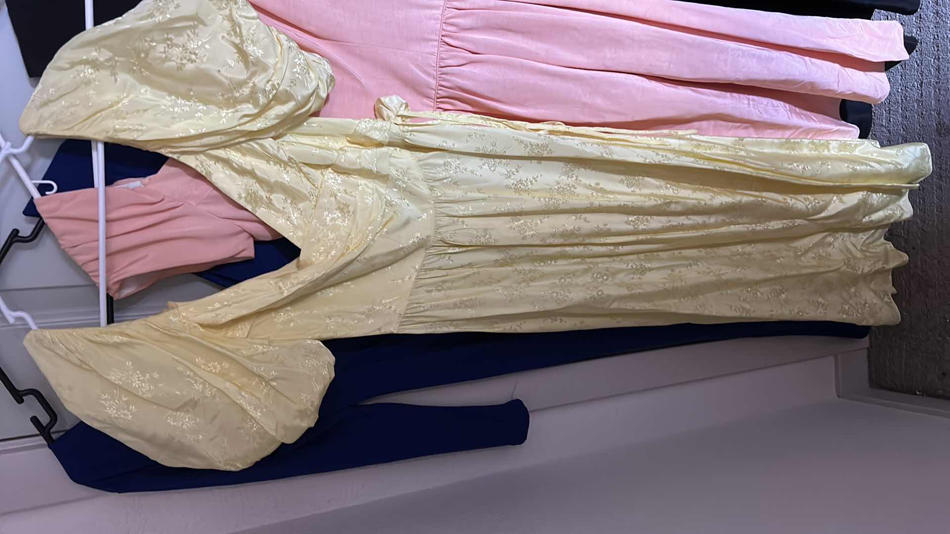 Photo 1 of LONG DRESS ASSORTMENT SIZES L XL