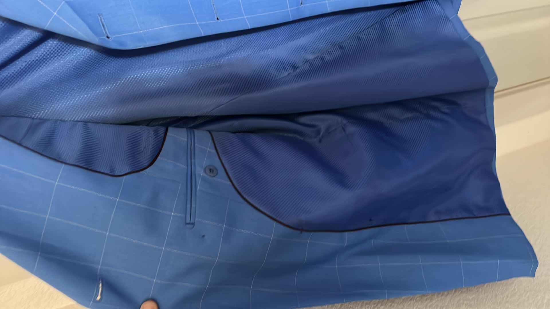 Photo 1 of MENS DESIGNER SUIT 40 PANTS SIZE 32R