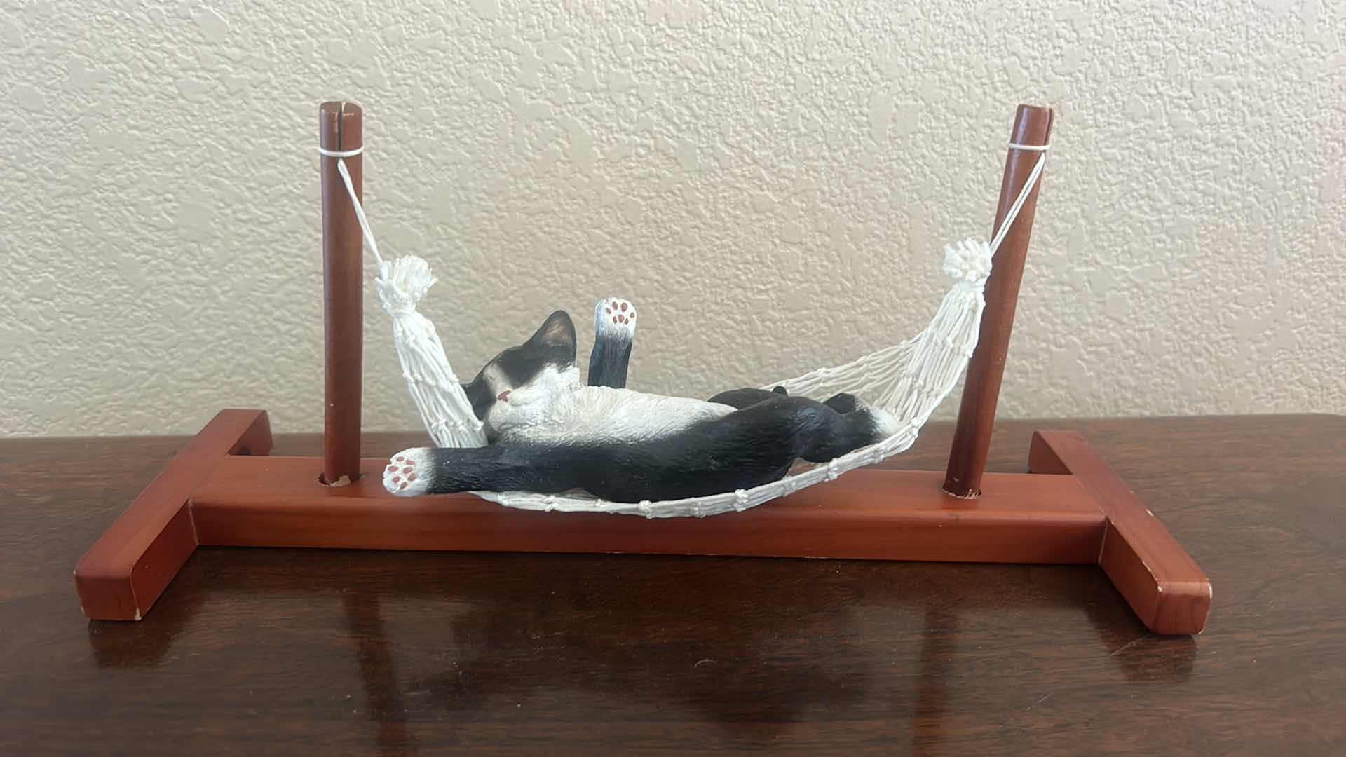 Photo 1 of CAT SLEEPING ON HAMMOCK FIGURINE 13” x 6”