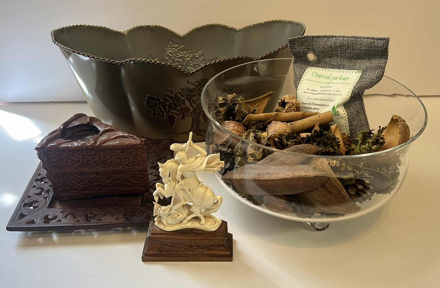 Photo 1 of HOME DECOR ASSORTMENT