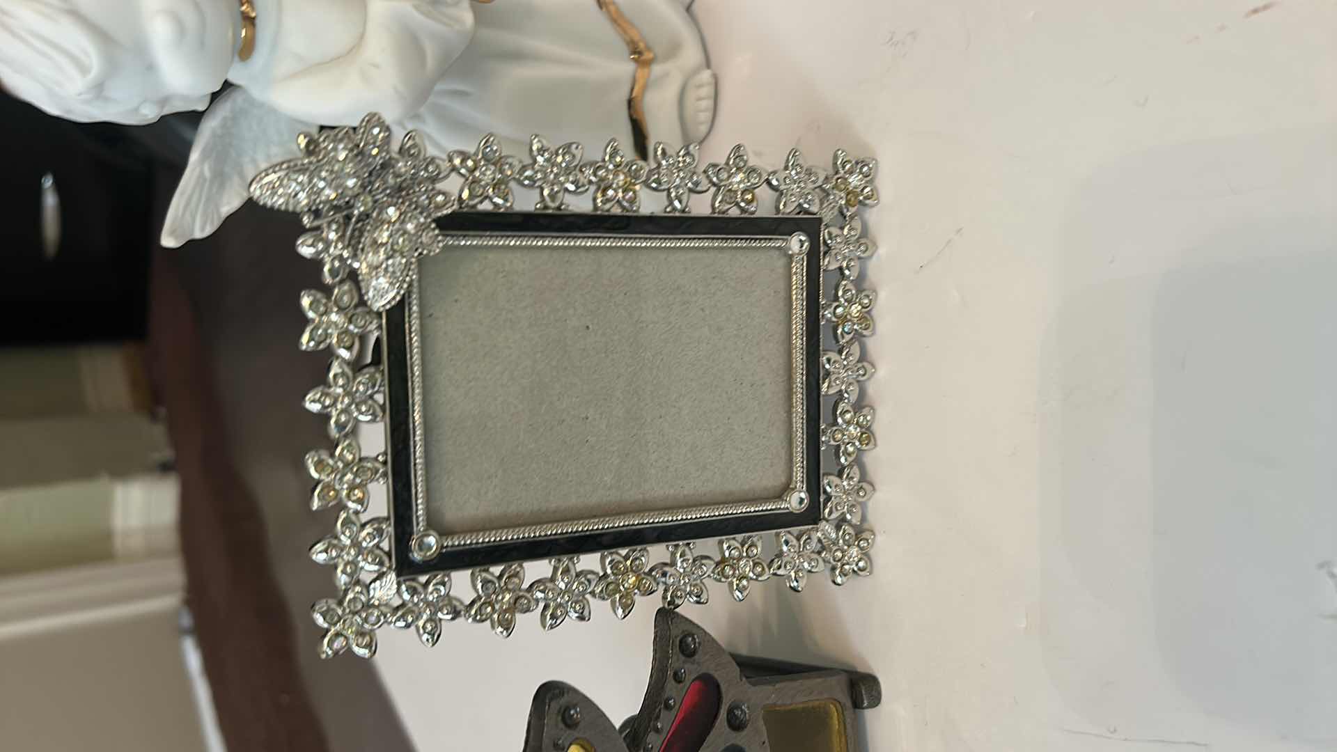 Photo 10 of HOME DECOR ASSORTMENT