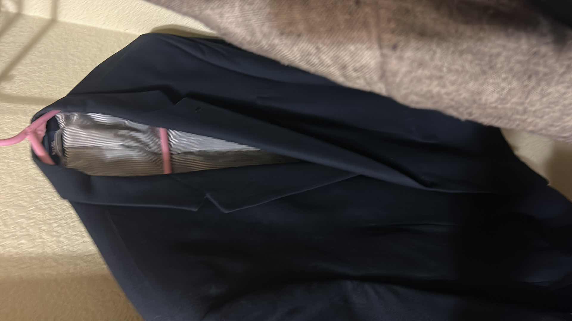 Photo 10 of MENS XXL CLOTHING ASSORTMENT