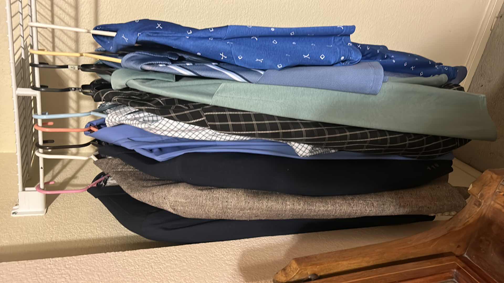 Photo 1 of MENS XXL CLOTHING ASSORTMENT