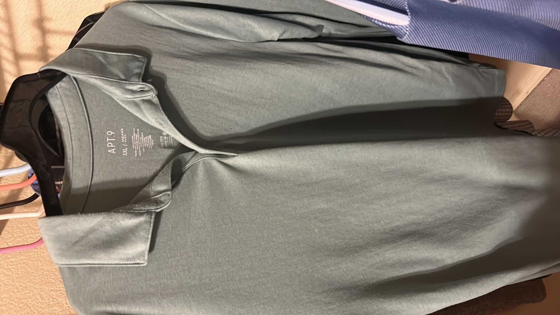 Photo 4 of MENS XXL CLOTHING ASSORTMENT