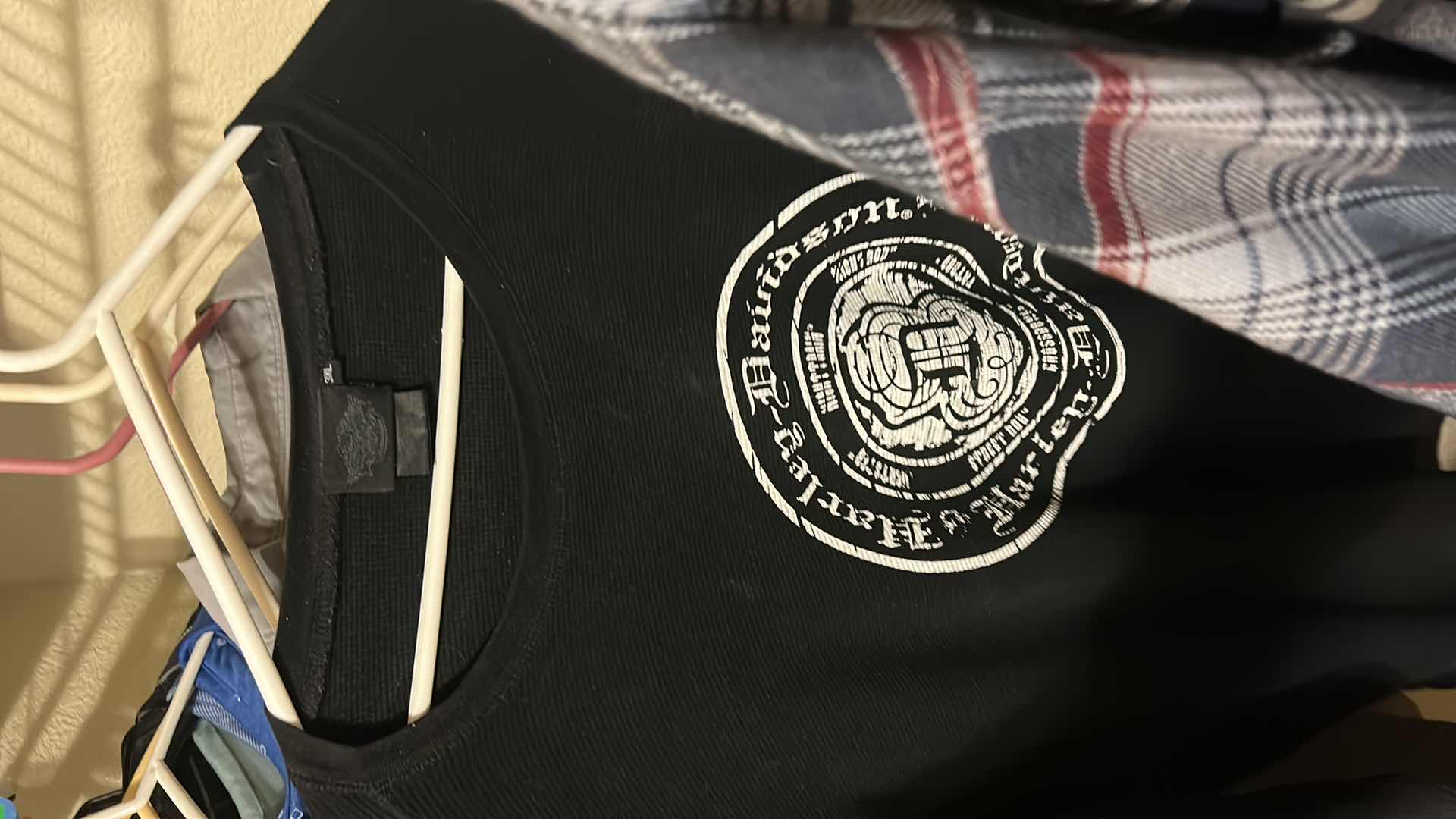 Photo 8 of MENS XXL CLOTHING ASSORTMENT