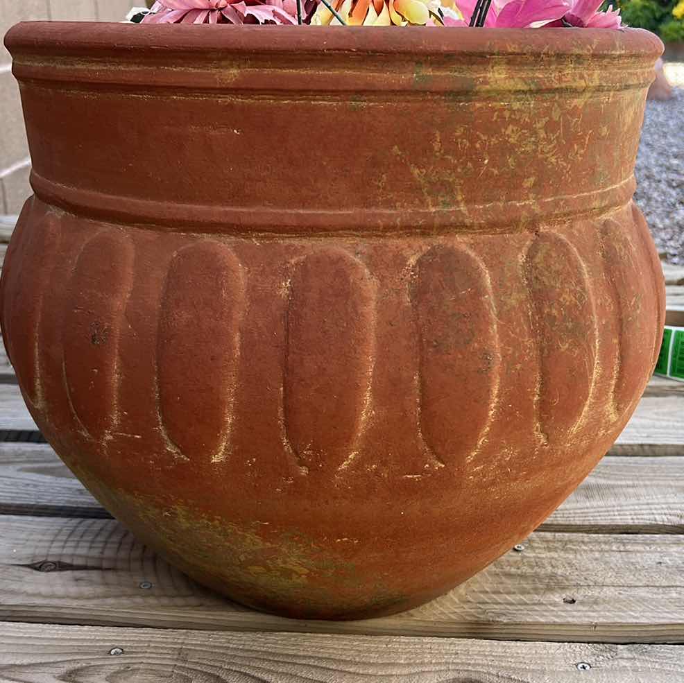 Photo 2 of LARGE HEAVY TERRA COTTA POT 22” x 16”