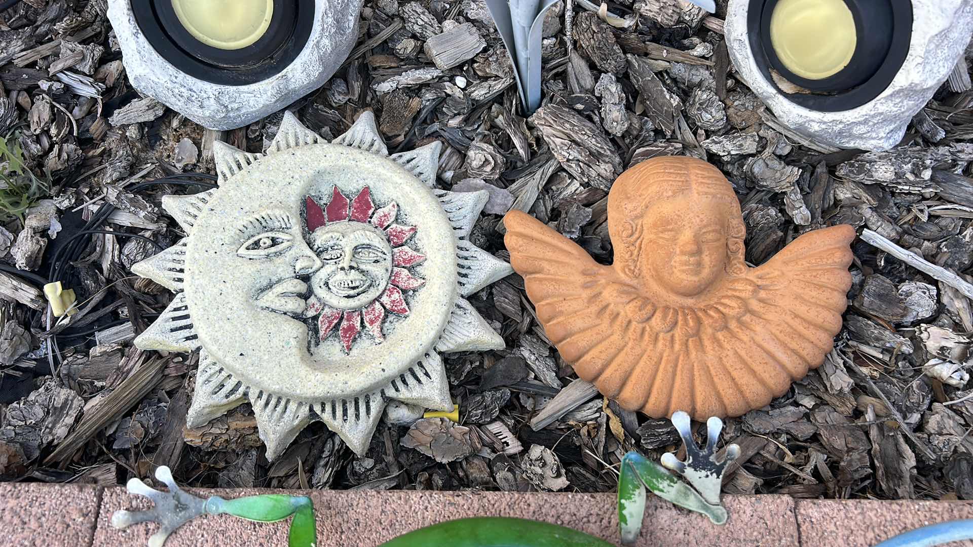 Photo 1 of OUTDOOR DECOR