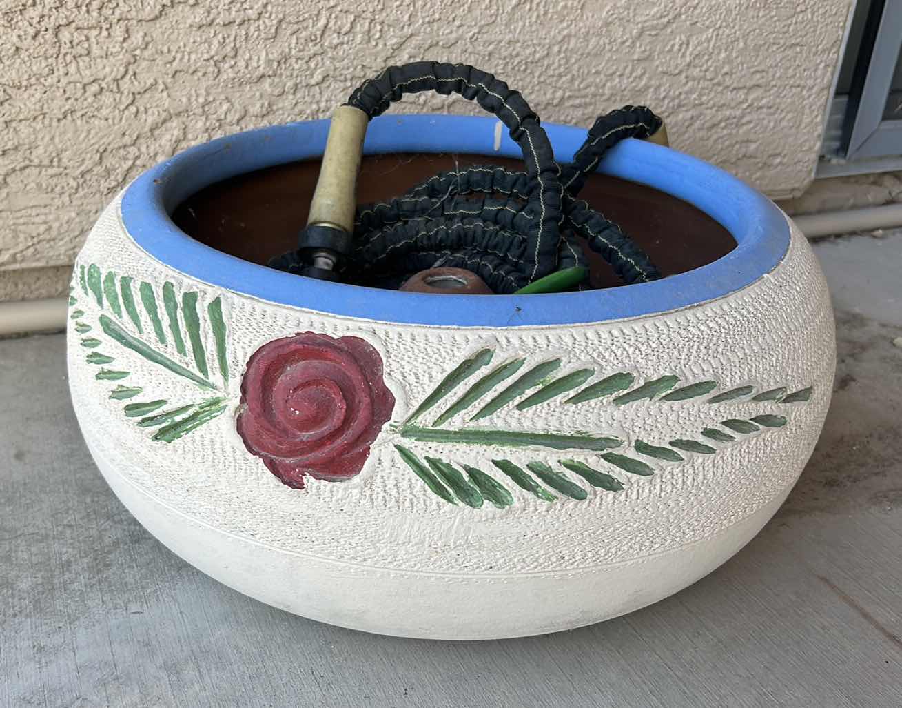 Photo 1 of HOSE AND POTTERY