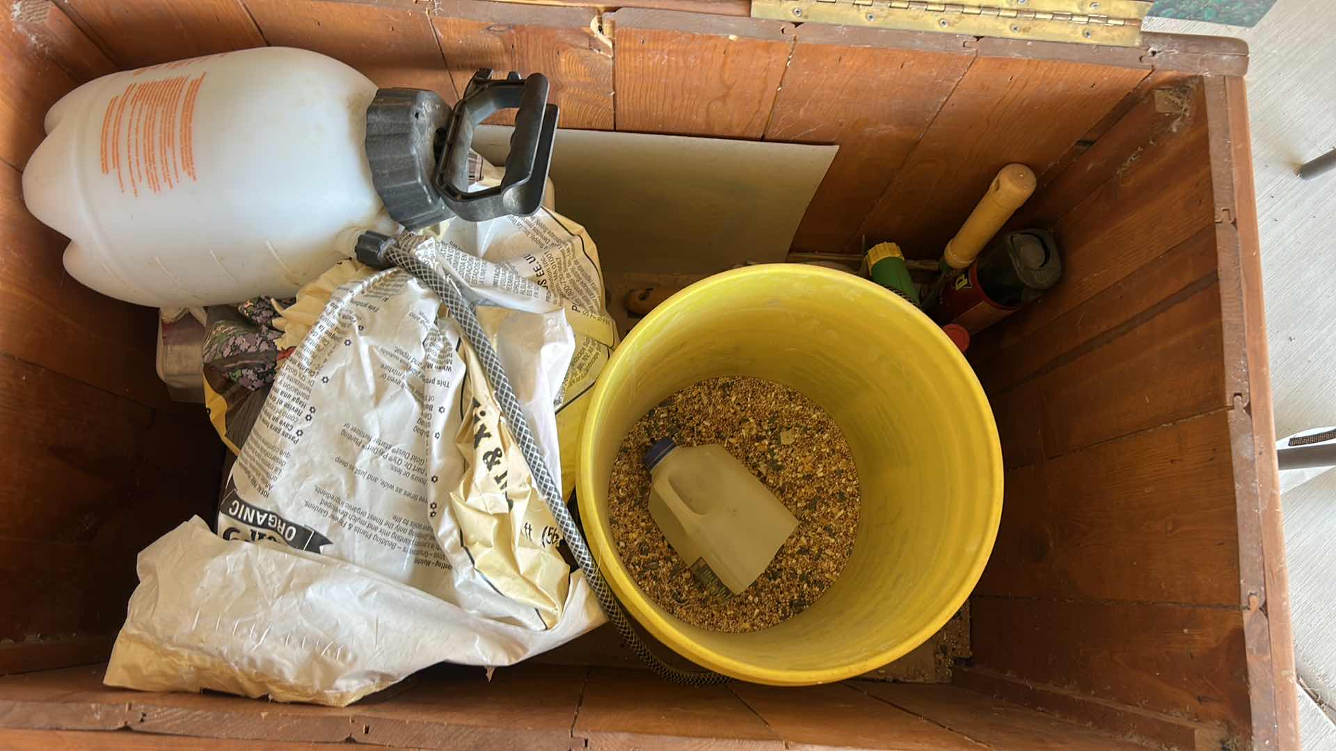 Photo 4 of OUTDOOR CHEST WITH GARDENING