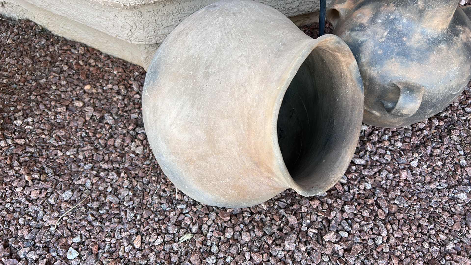 Photo 1 of OUTDOOR DECOR LARGEST 17”x 18”